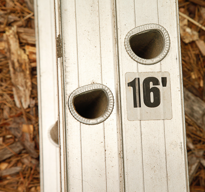 Louisville 16' Outdoor Step Ladder