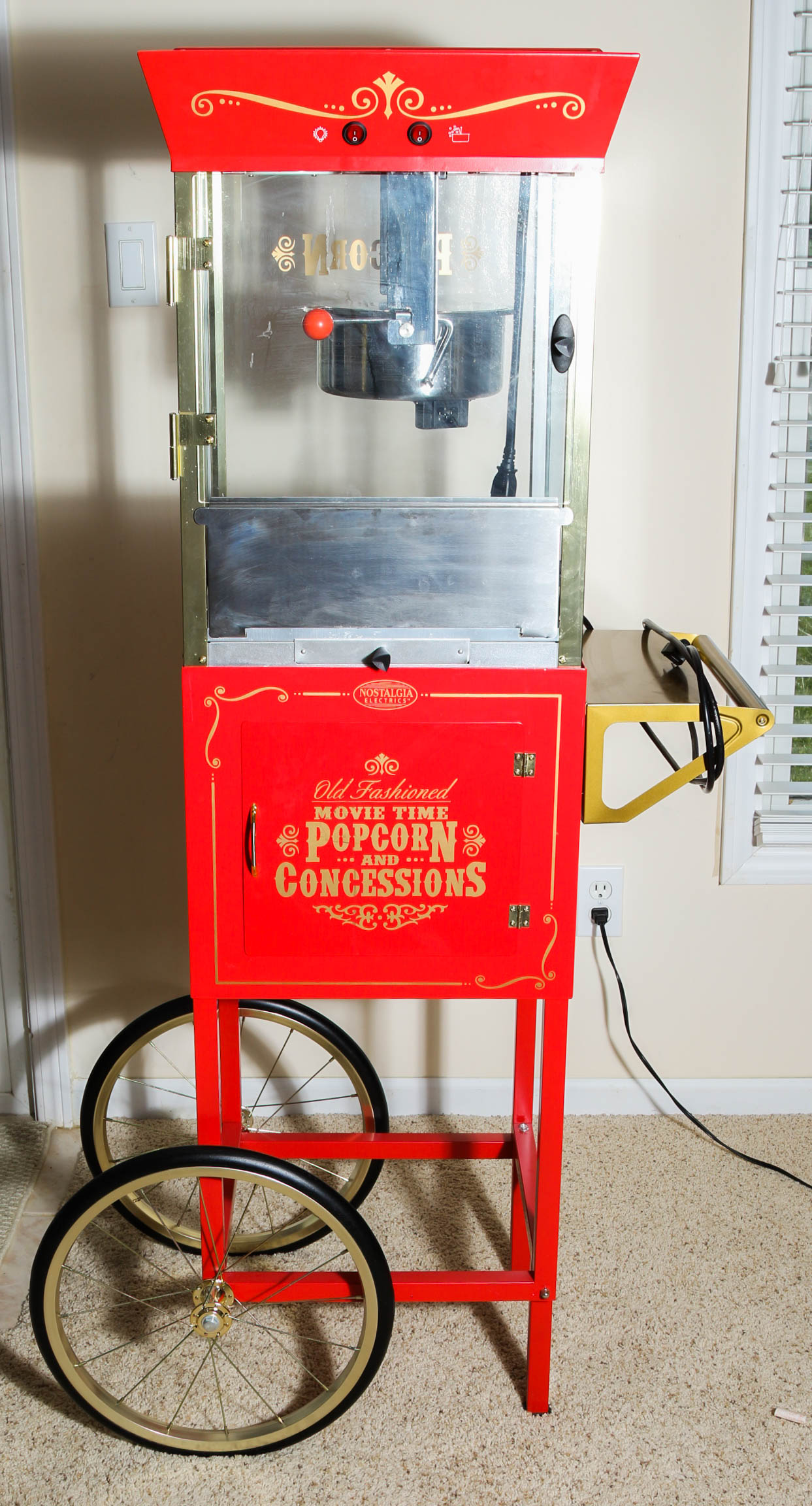 A Vintage Nostalgia Electrics Popcorn Maker