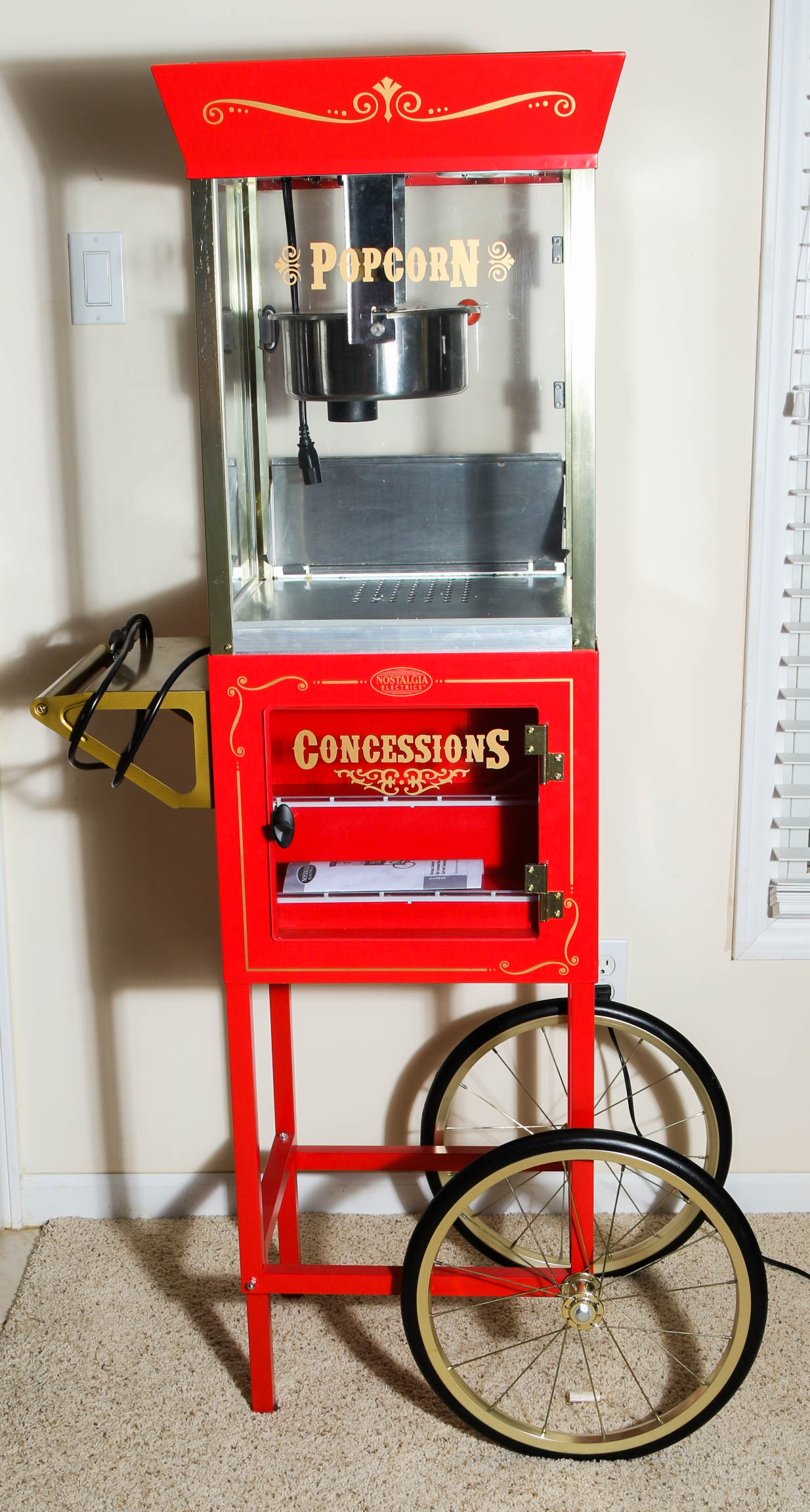 A Vintage Nostalgia Electrics Popcorn Maker