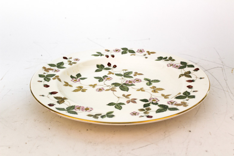 Wedgwood "Wild Strawberry" Tureen and Antique Porcelain Trio circa 1800-15