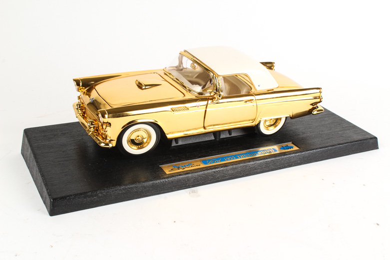 Road 1:18 Scale Die-Cast Cars