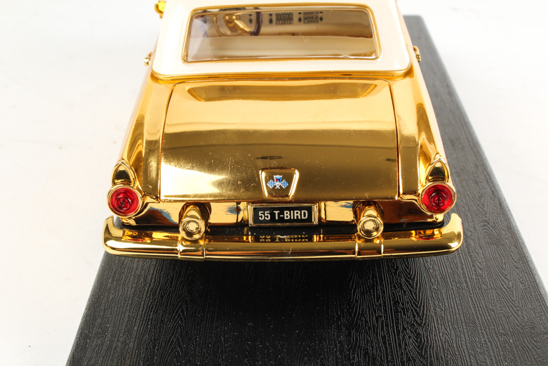 Road 1:18 Scale Die-Cast Cars