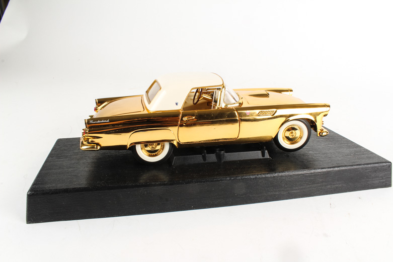 Road 1:18 Scale Die-Cast Cars