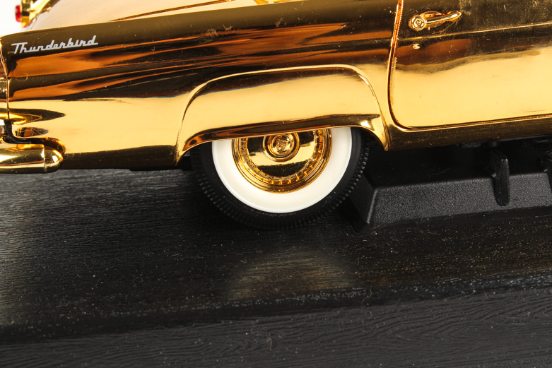 Road 1:18 Scale Die-Cast Cars