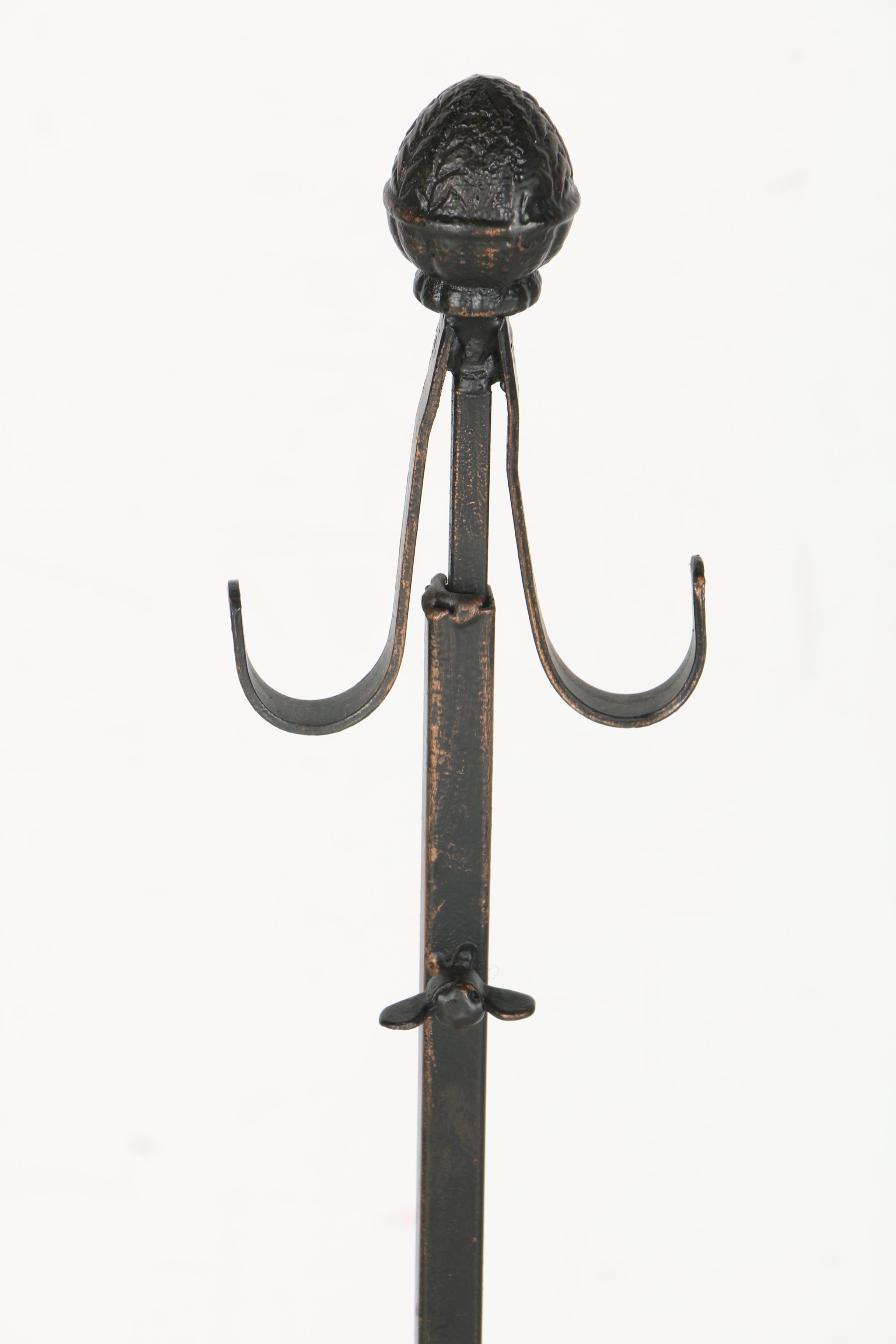 Cast Iron Adjustable Wreath Stand