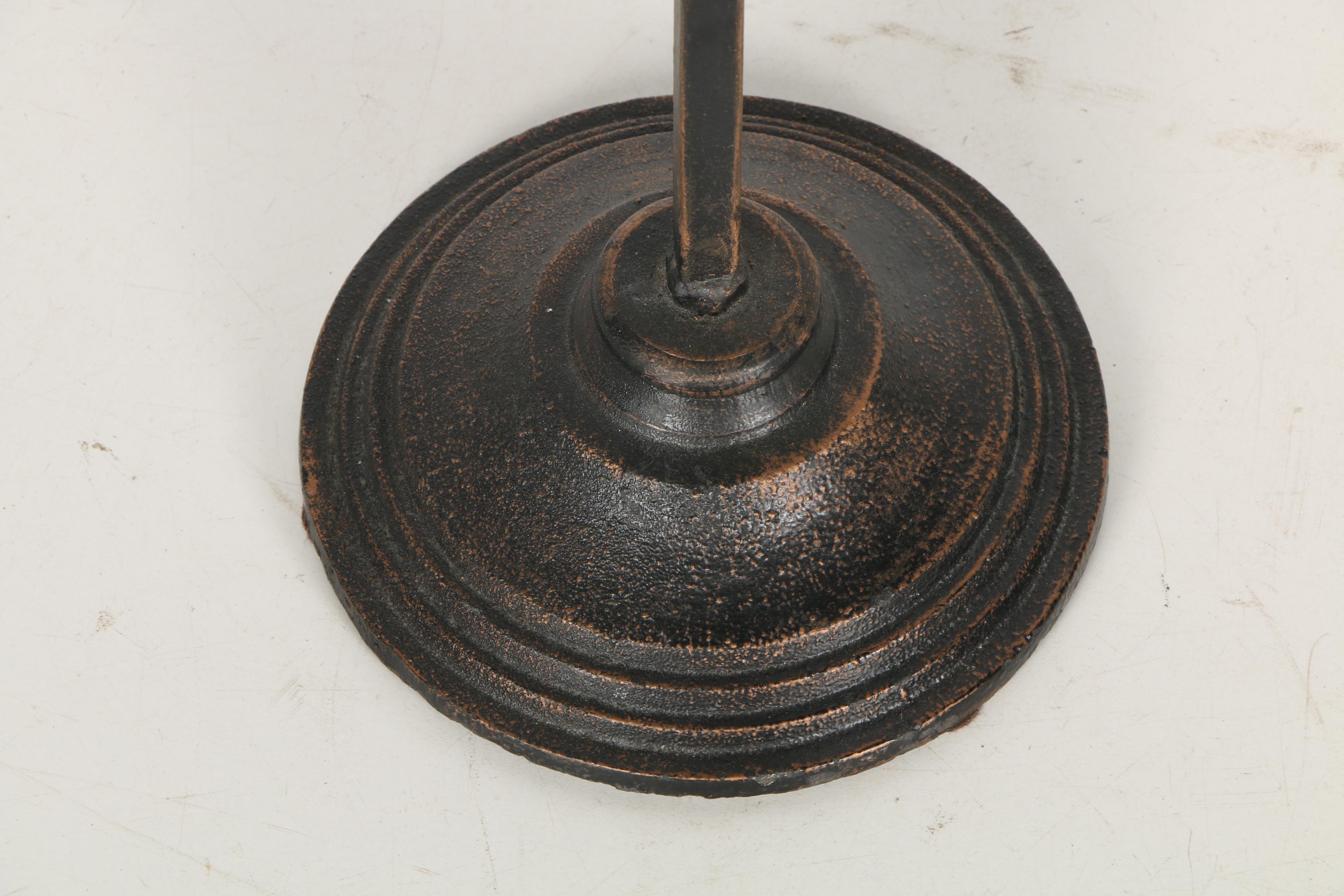 Cast Iron Adjustable Wreath Stand