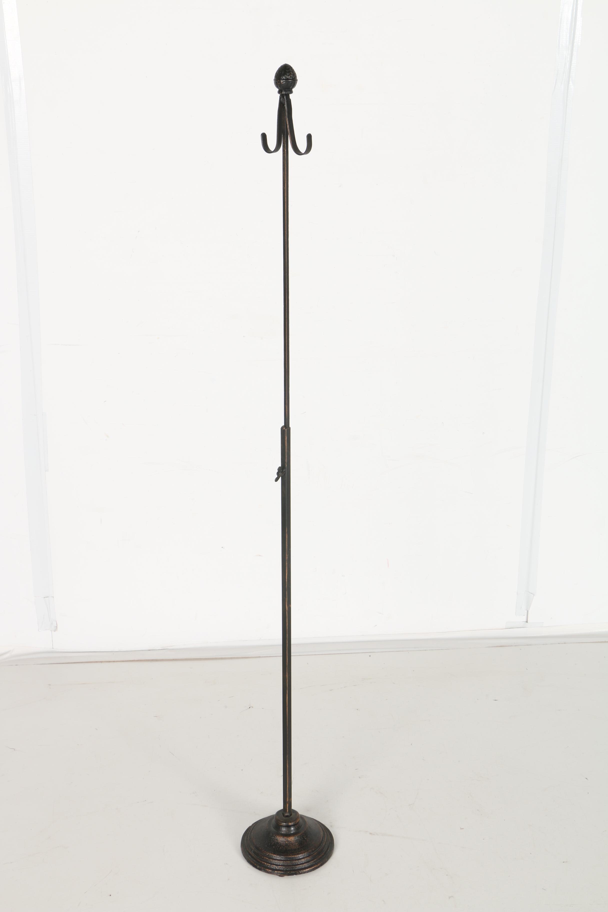 Cast Iron Adjustable Wreath Stand