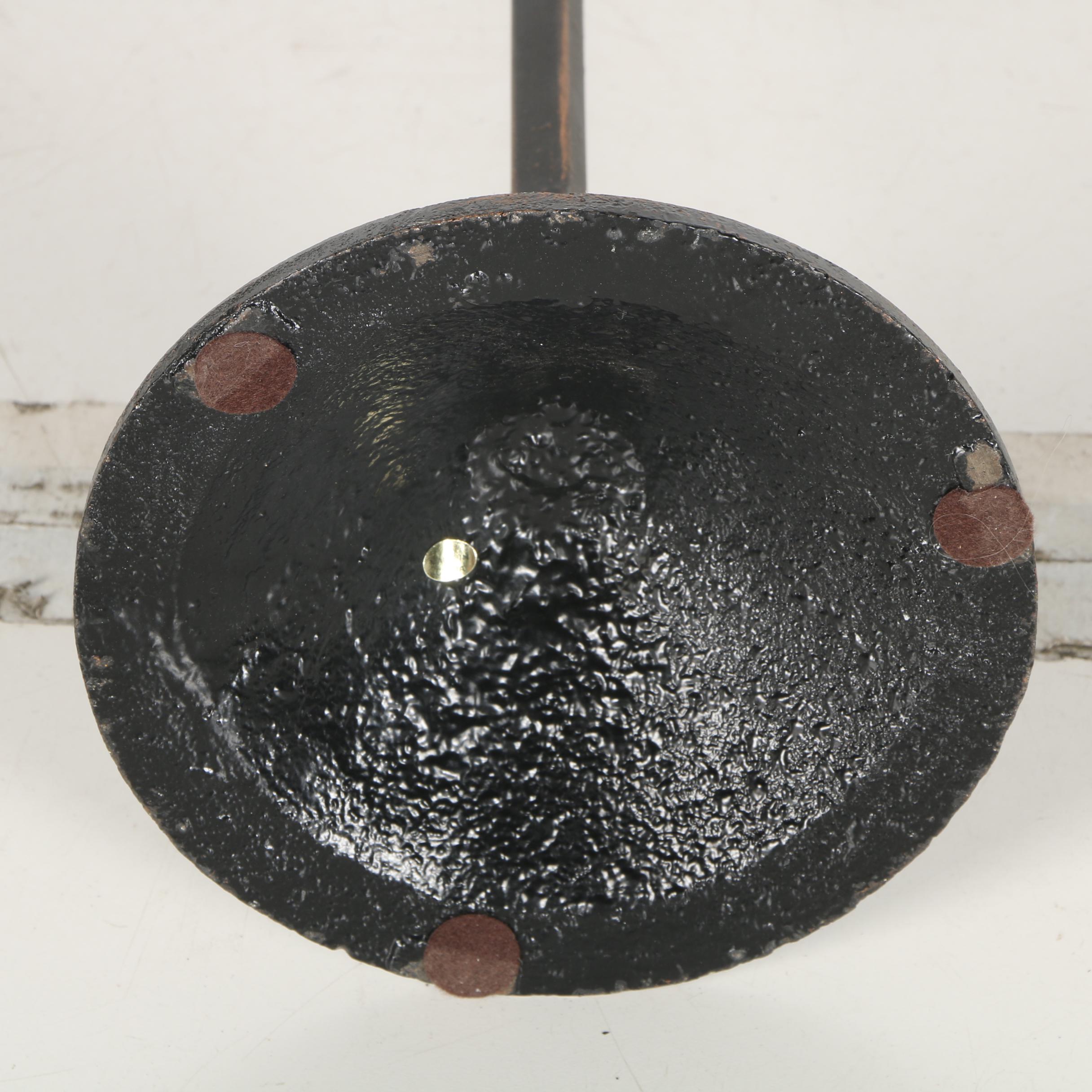 Cast Iron Adjustable Wreath Stand