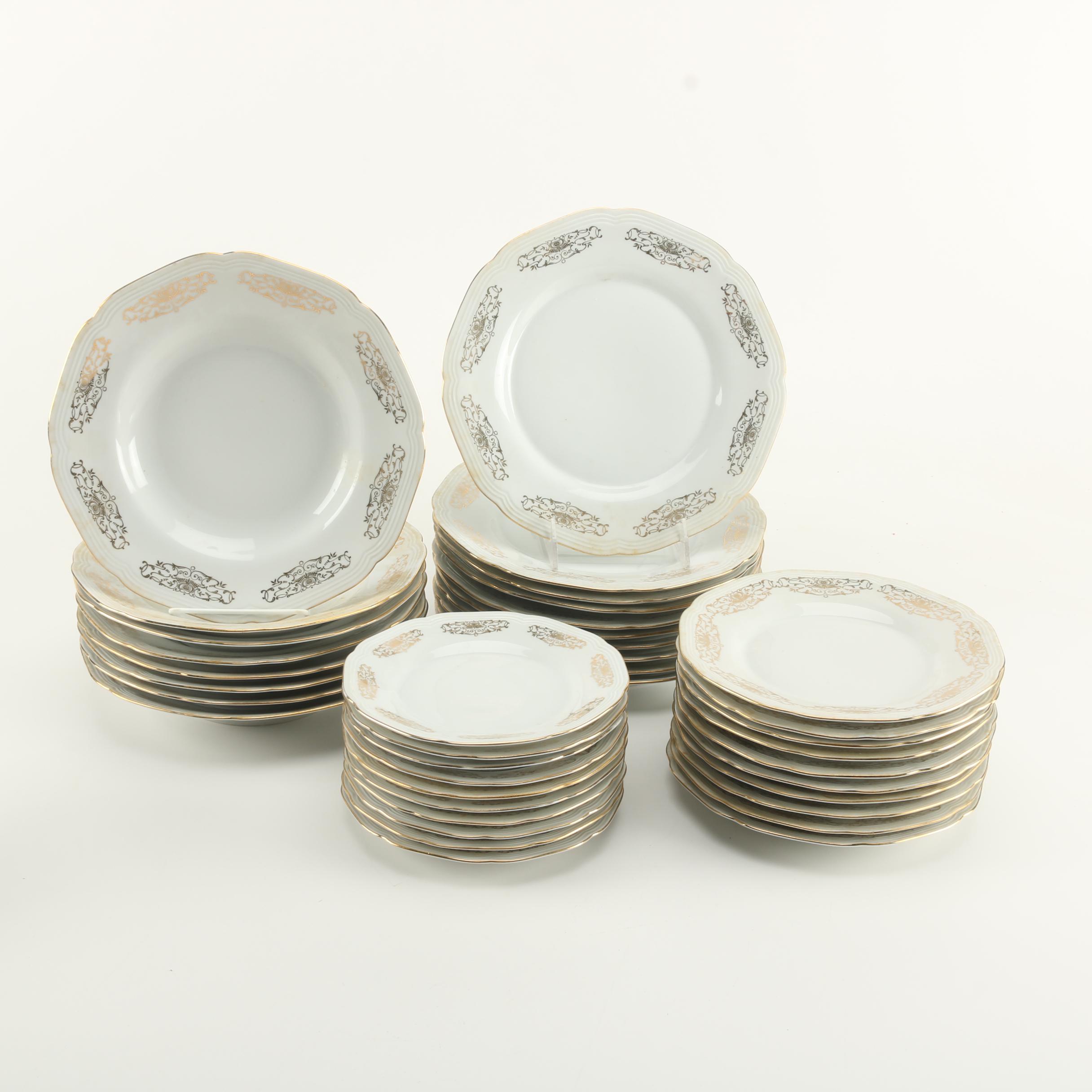 Porzellanfabrik Neuerer Qualitätsporzellan Plates