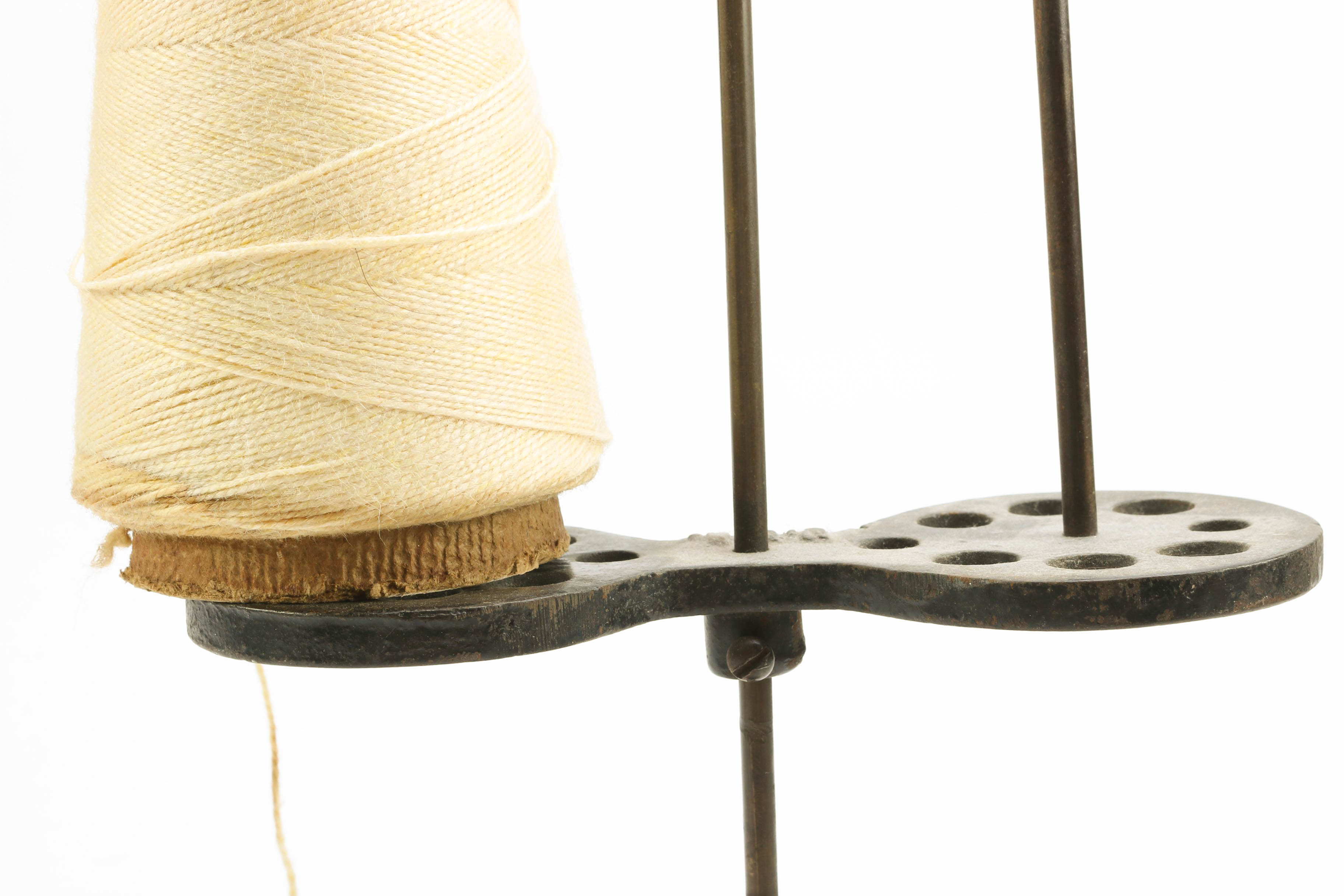 Cast Iron Double Thread Holder