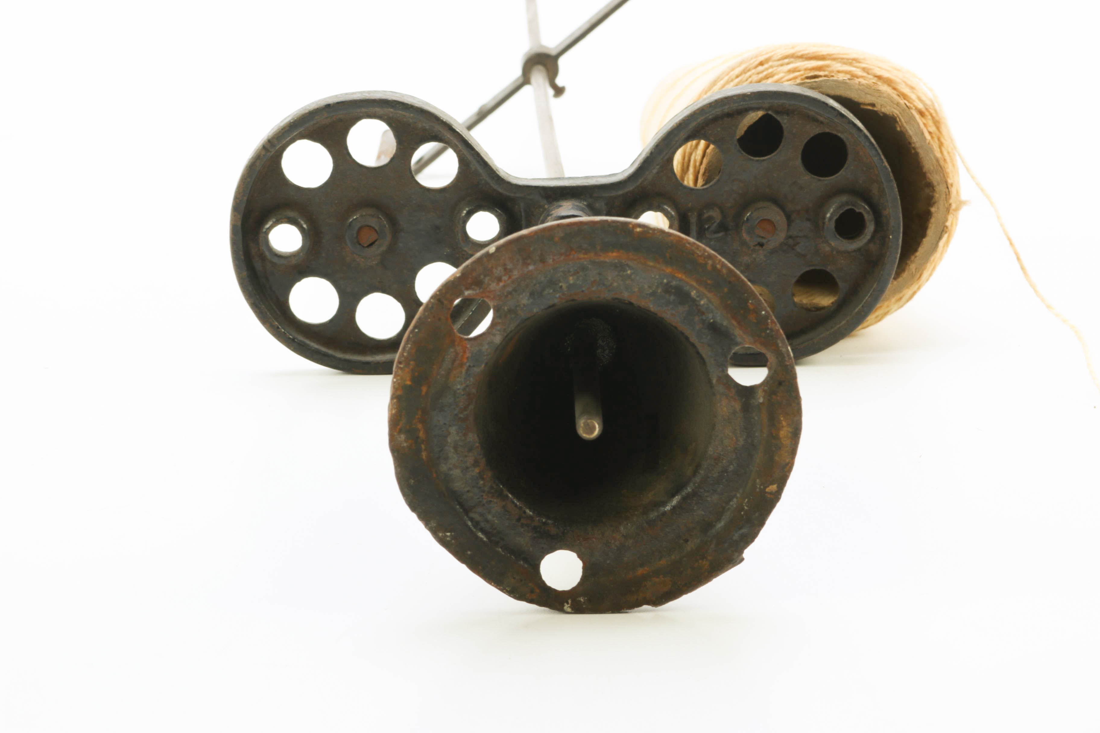 Cast Iron Double Thread Holder