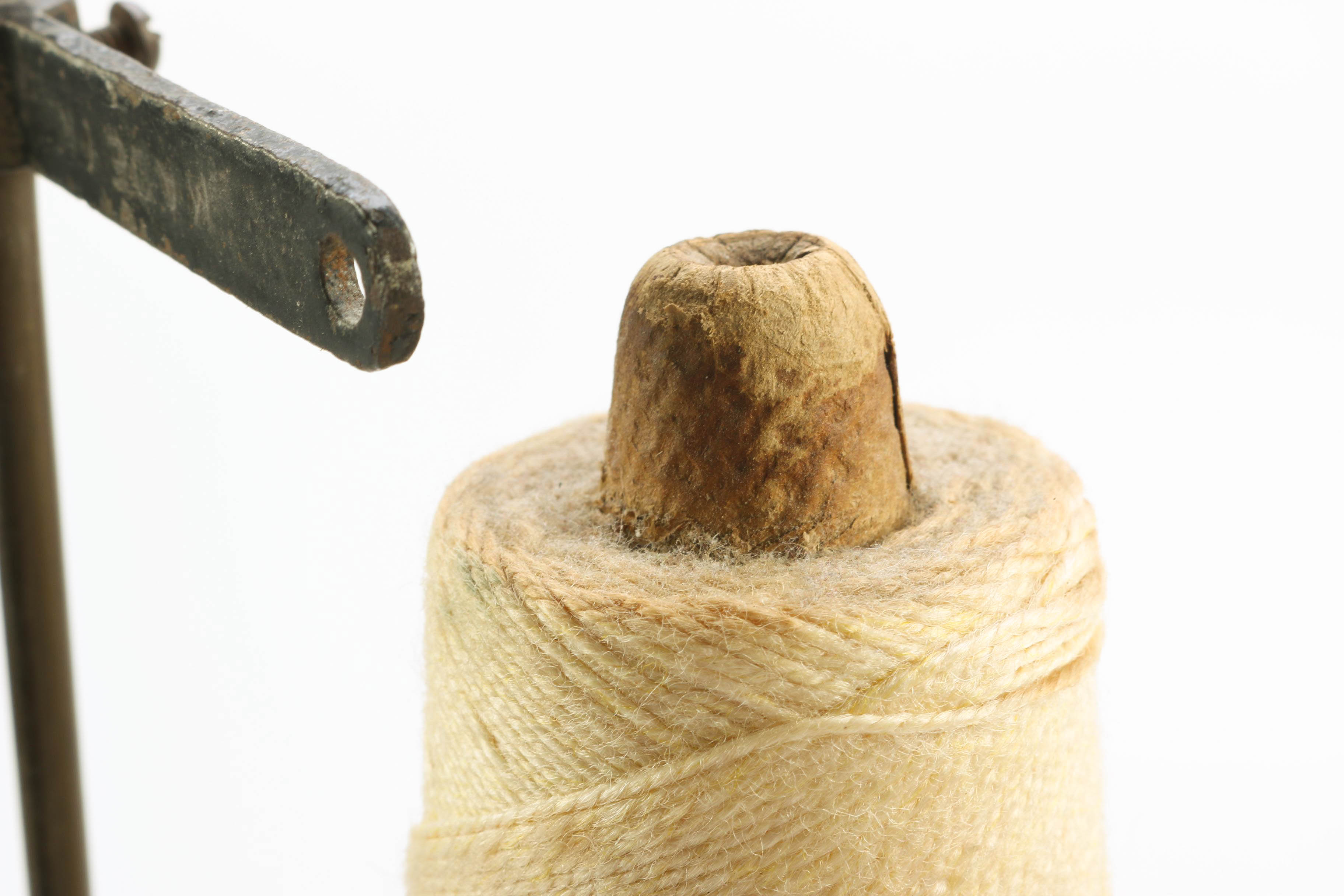 Cast Iron Double Thread Holder