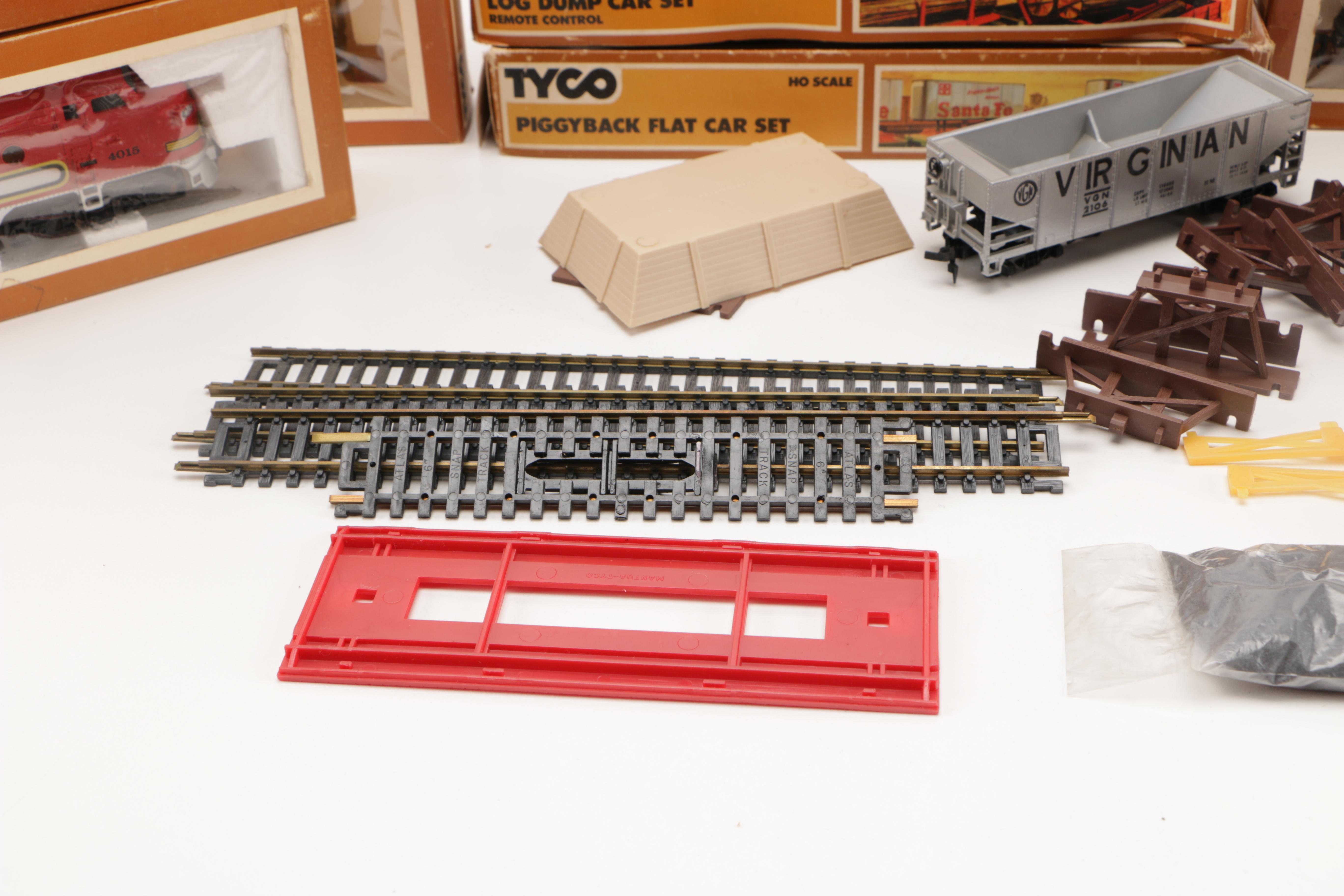 1970s Tyco Model Train Cars and Accessories