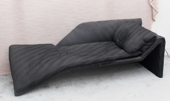 Modern Chaise Longue by Preview