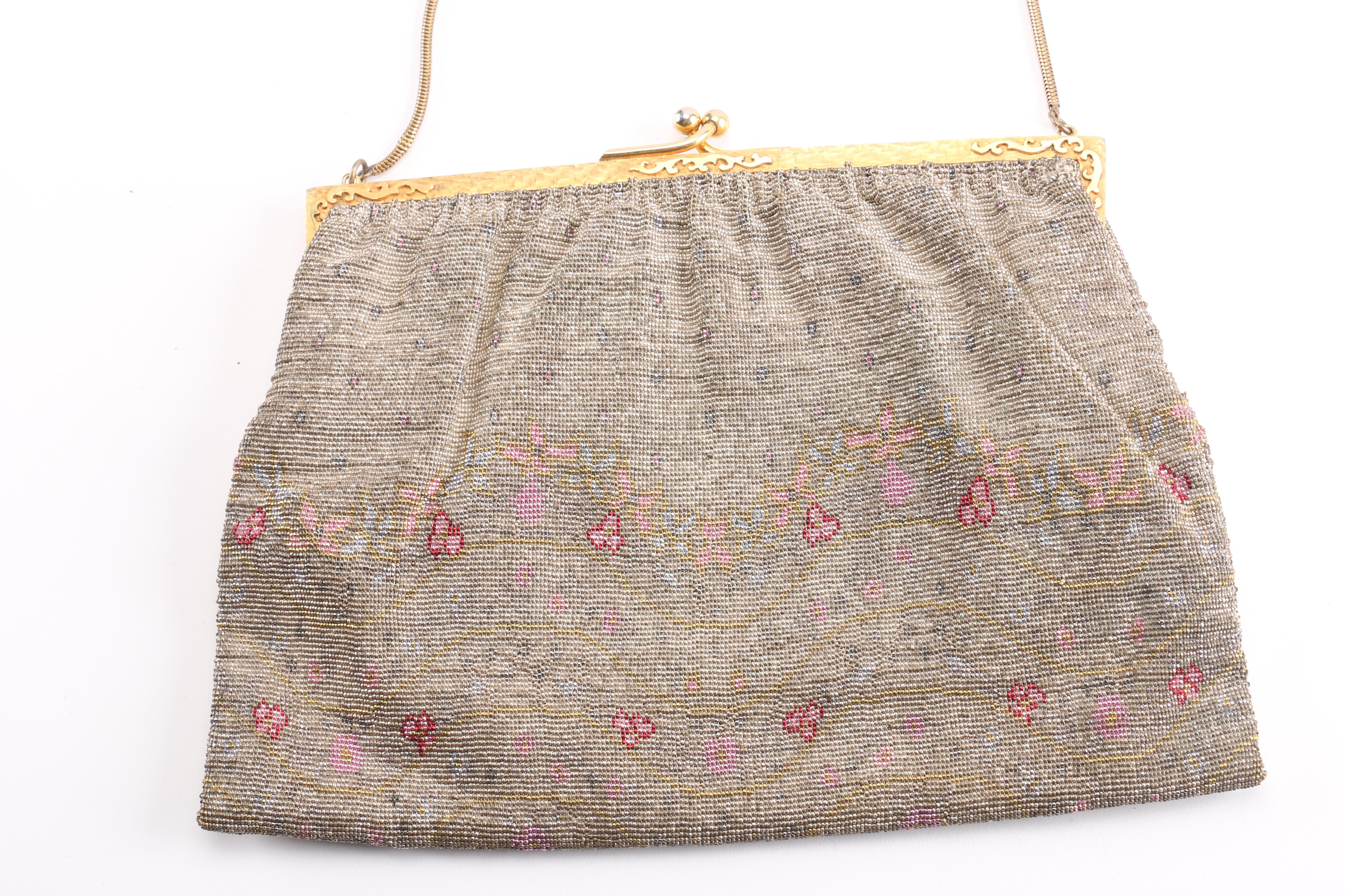 Vintage Women's Clutch Style Purse