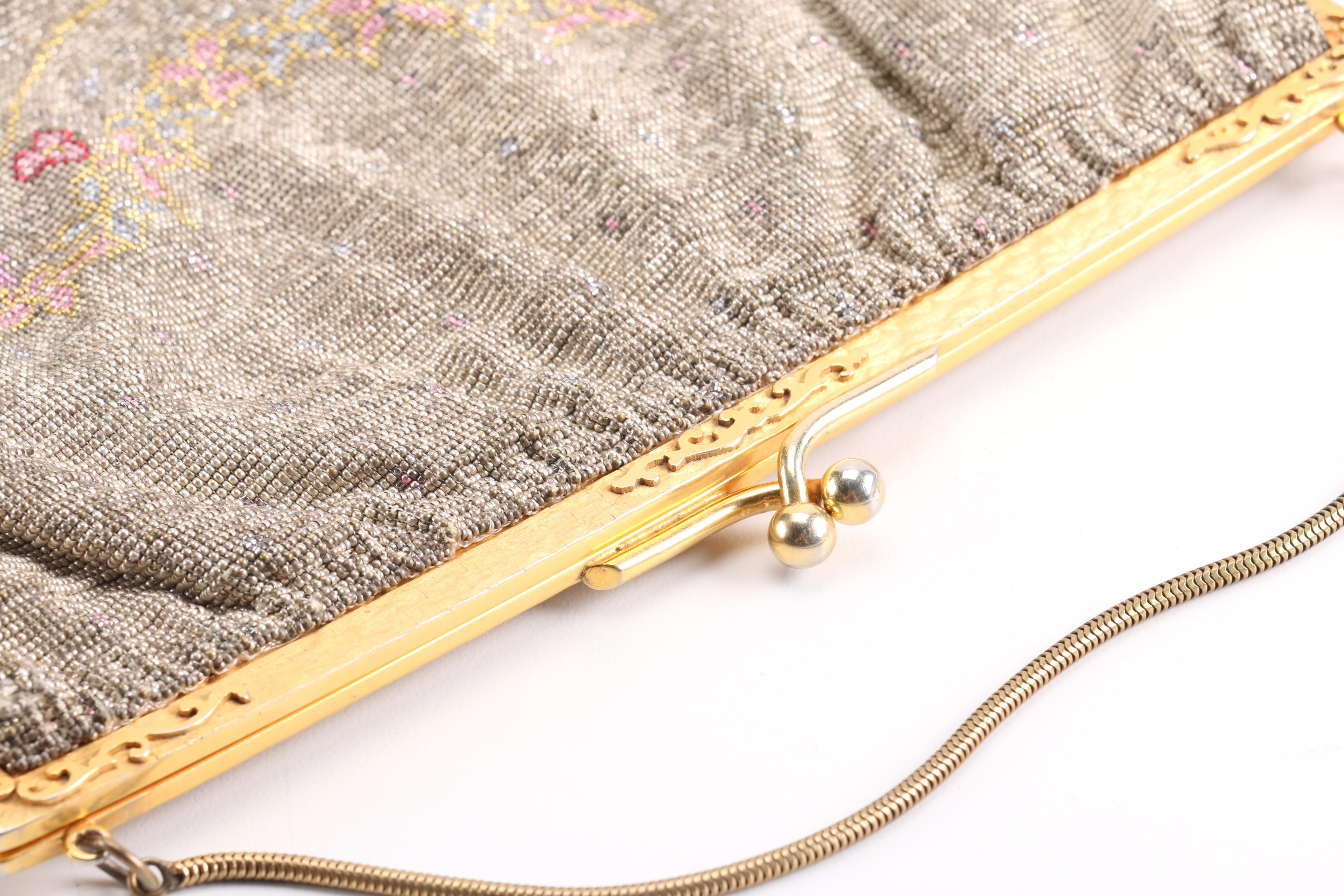 Vintage Women's Clutch Style Purse