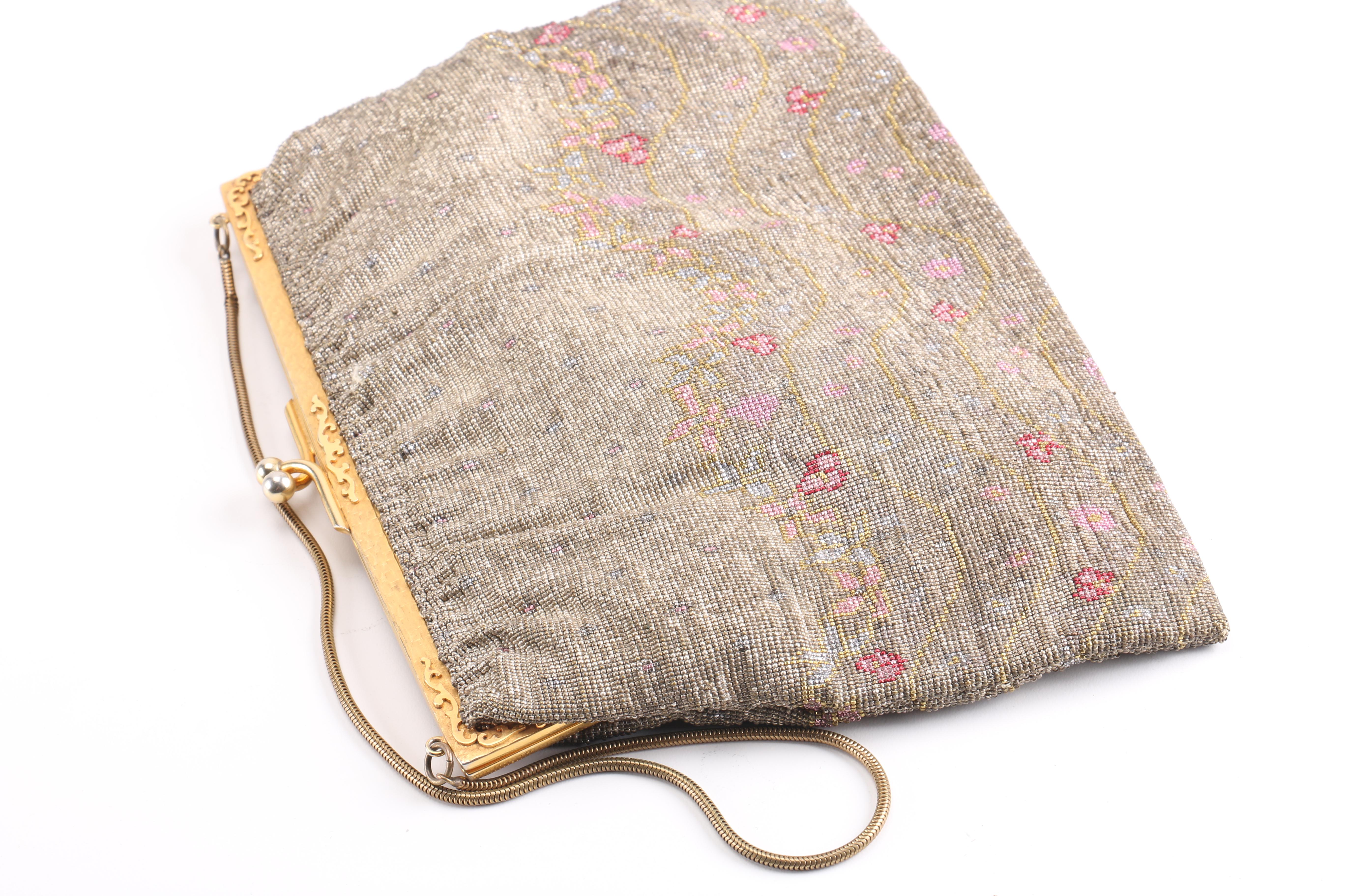 Vintage Women's Clutch Style Purse