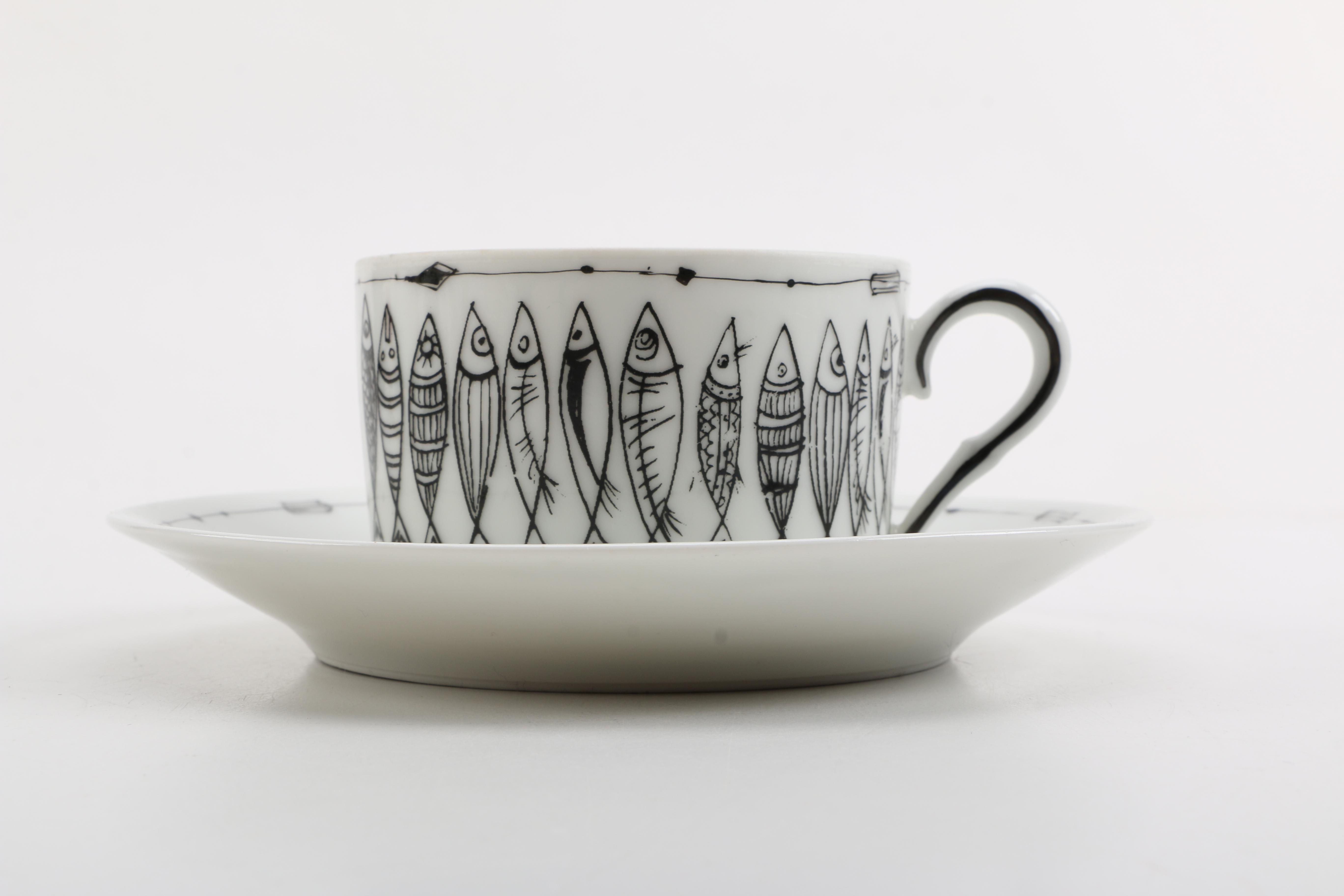 Porcelain Teacups with Saucers Featuring Meissen "Green Ivy Leaf"