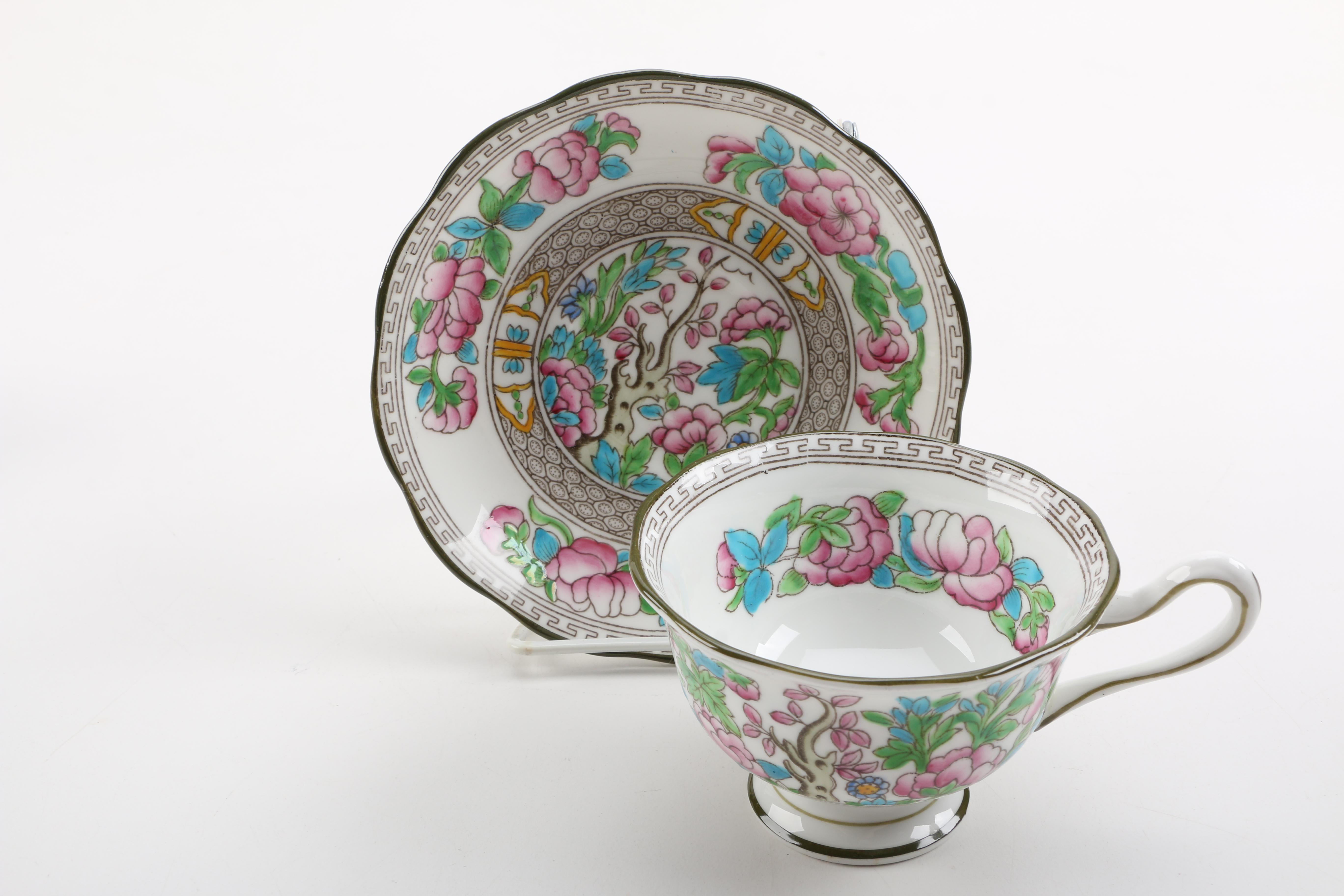 Porcelain Teacups with Saucers Featuring Meissen "Green Ivy Leaf"