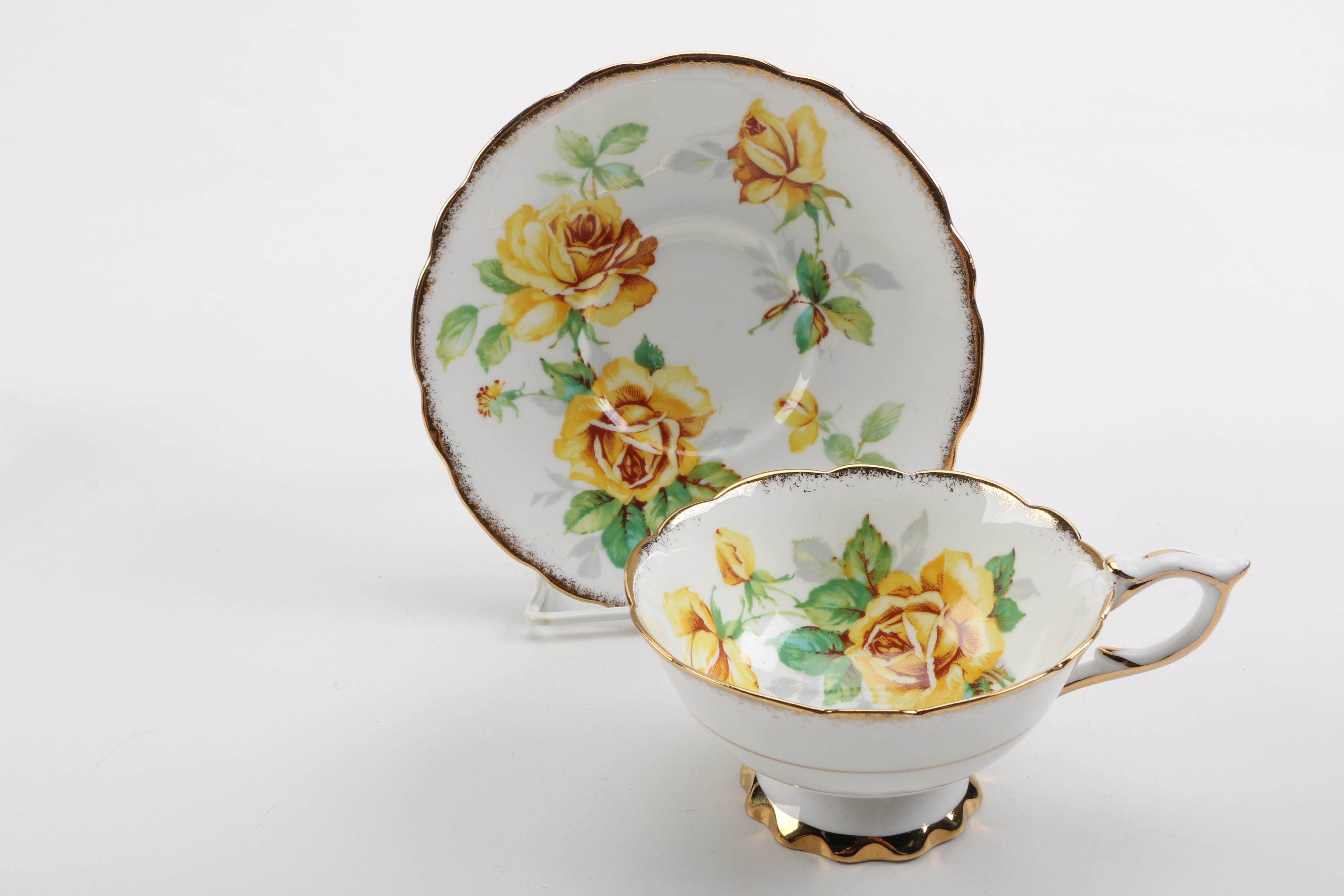 Porcelain Teacups with Saucers Featuring Meissen "Green Ivy Leaf"