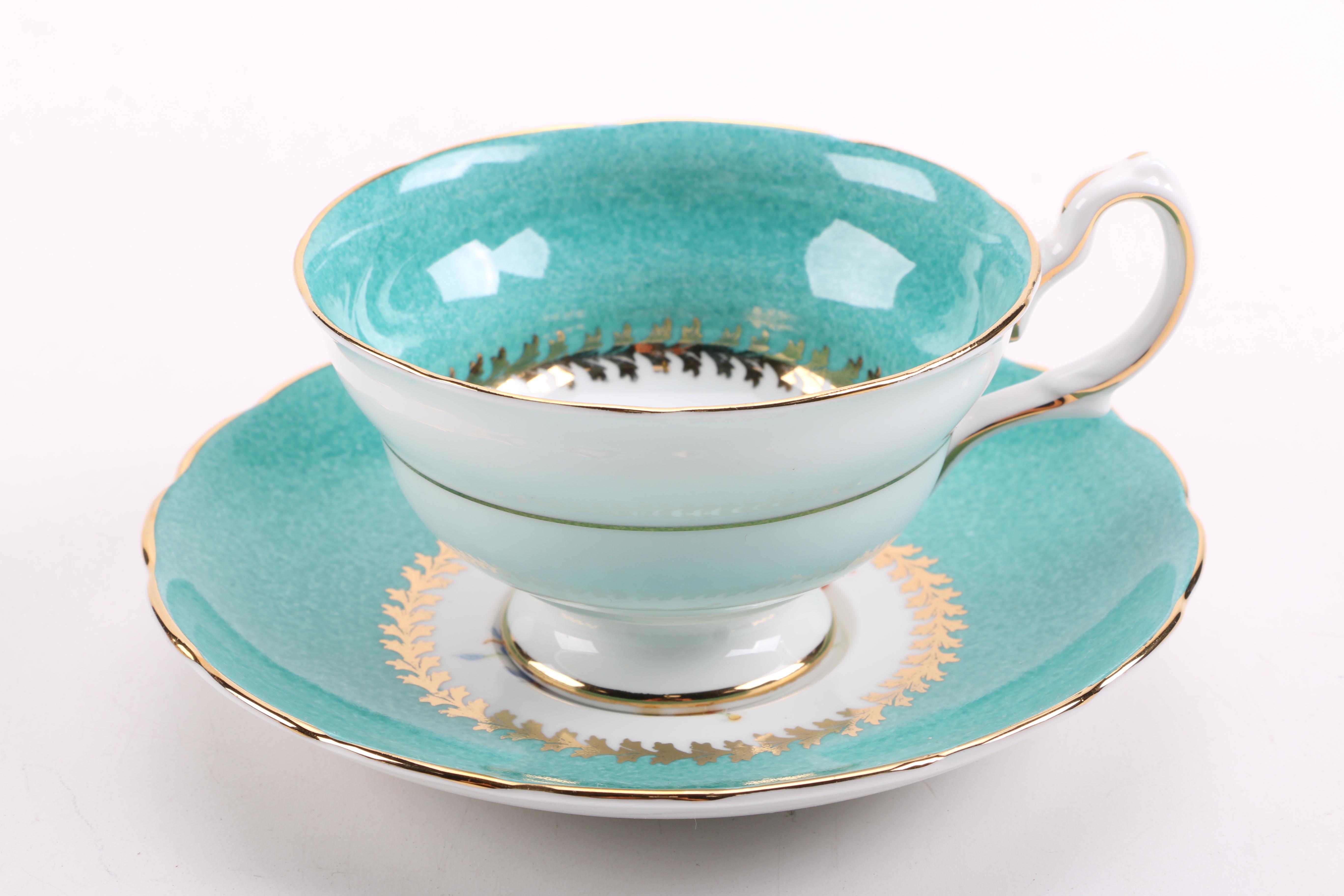 Porcelain Teacups with Saucers Featuring Meissen "Green Ivy Leaf"