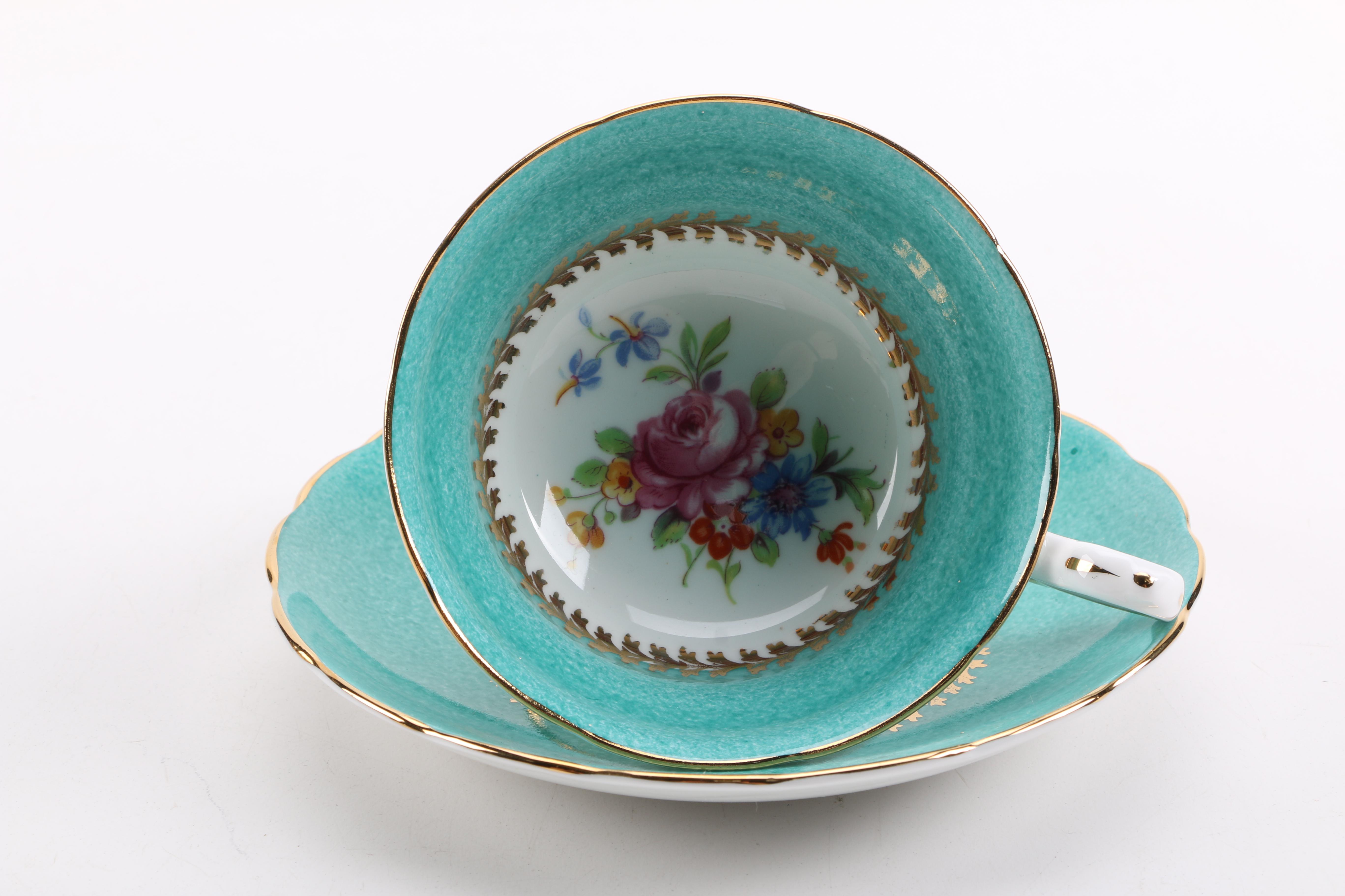 Porcelain Teacups with Saucers Featuring Meissen "Green Ivy Leaf"