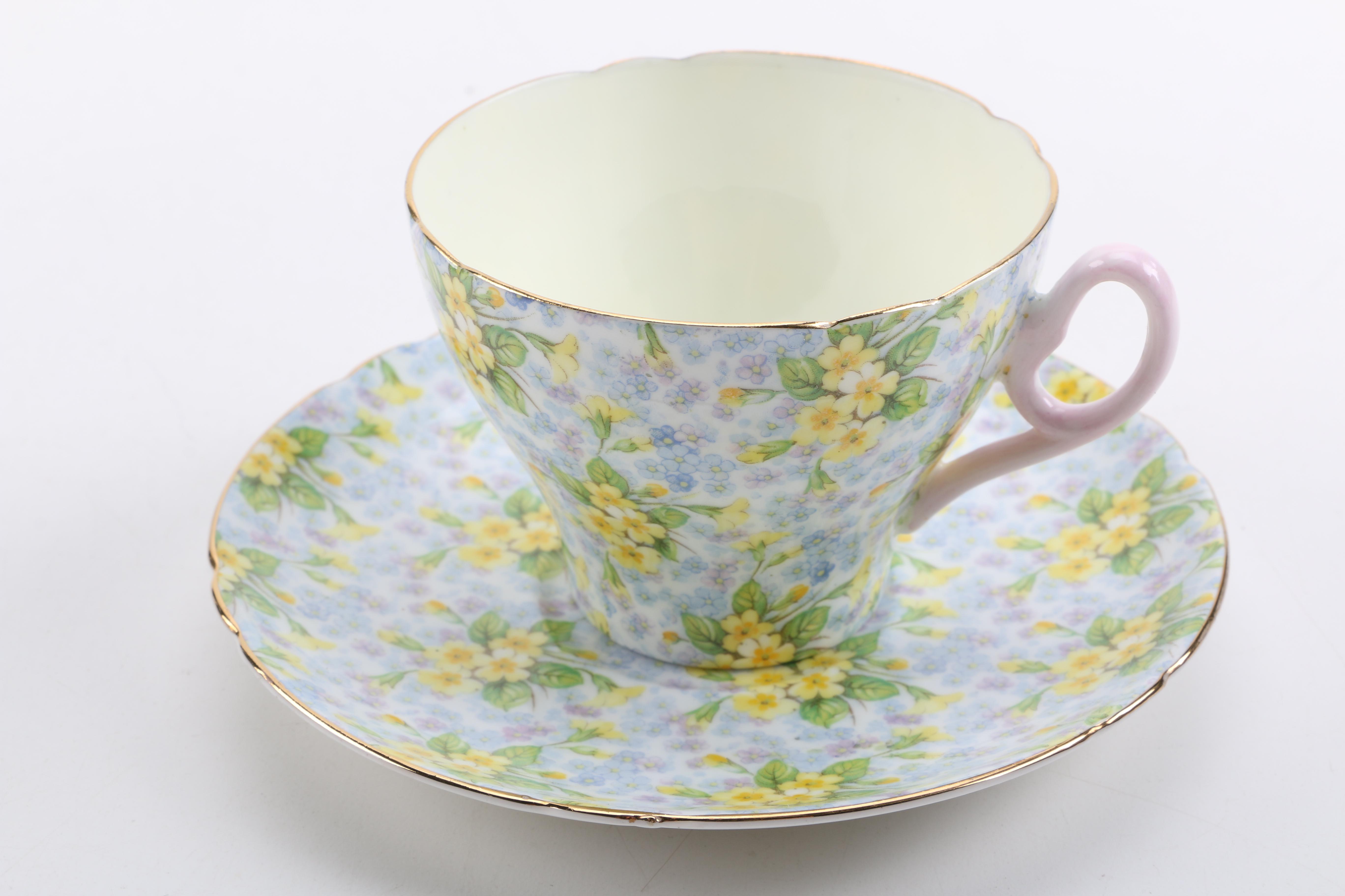 Porcelain Teacups with Saucers Featuring Meissen "Green Ivy Leaf"
