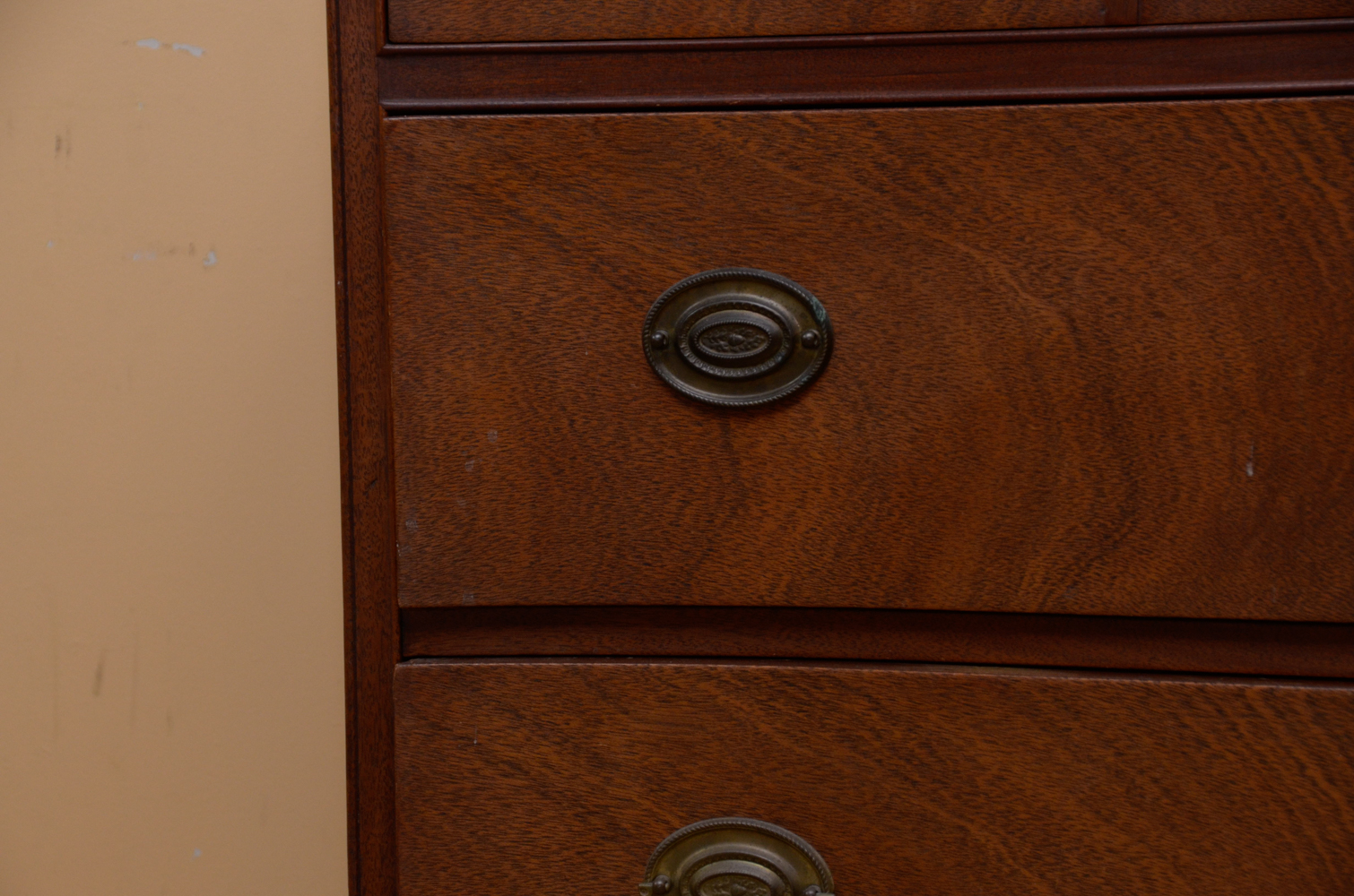 Hepplewhite Style Mahogany Chest of Drawers