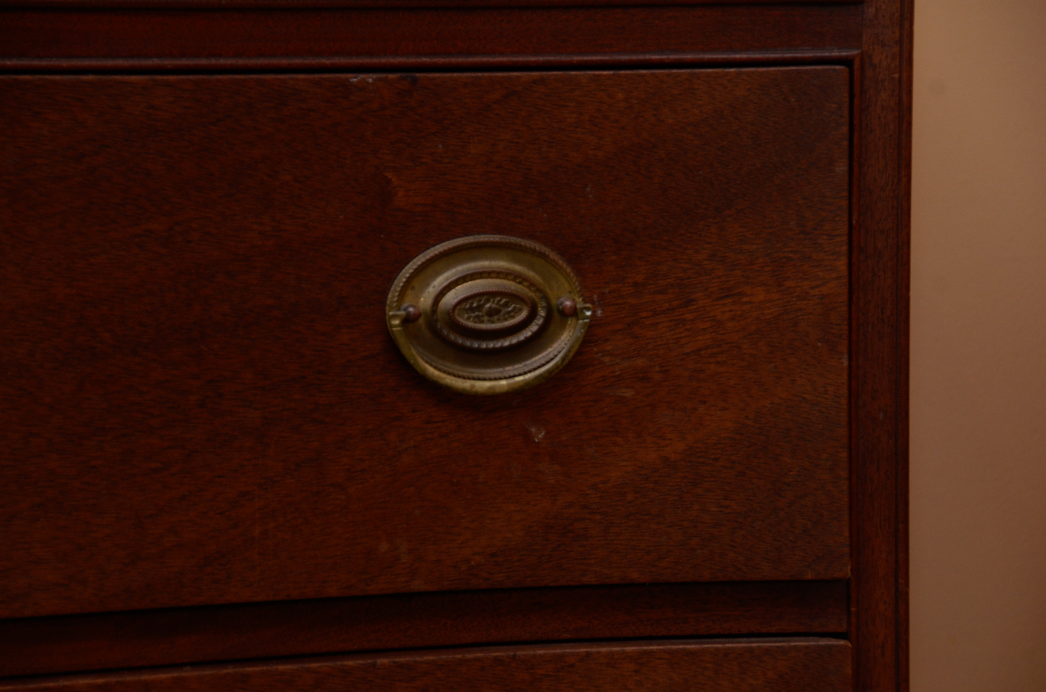 Hepplewhite Style Mahogany Chest of Drawers