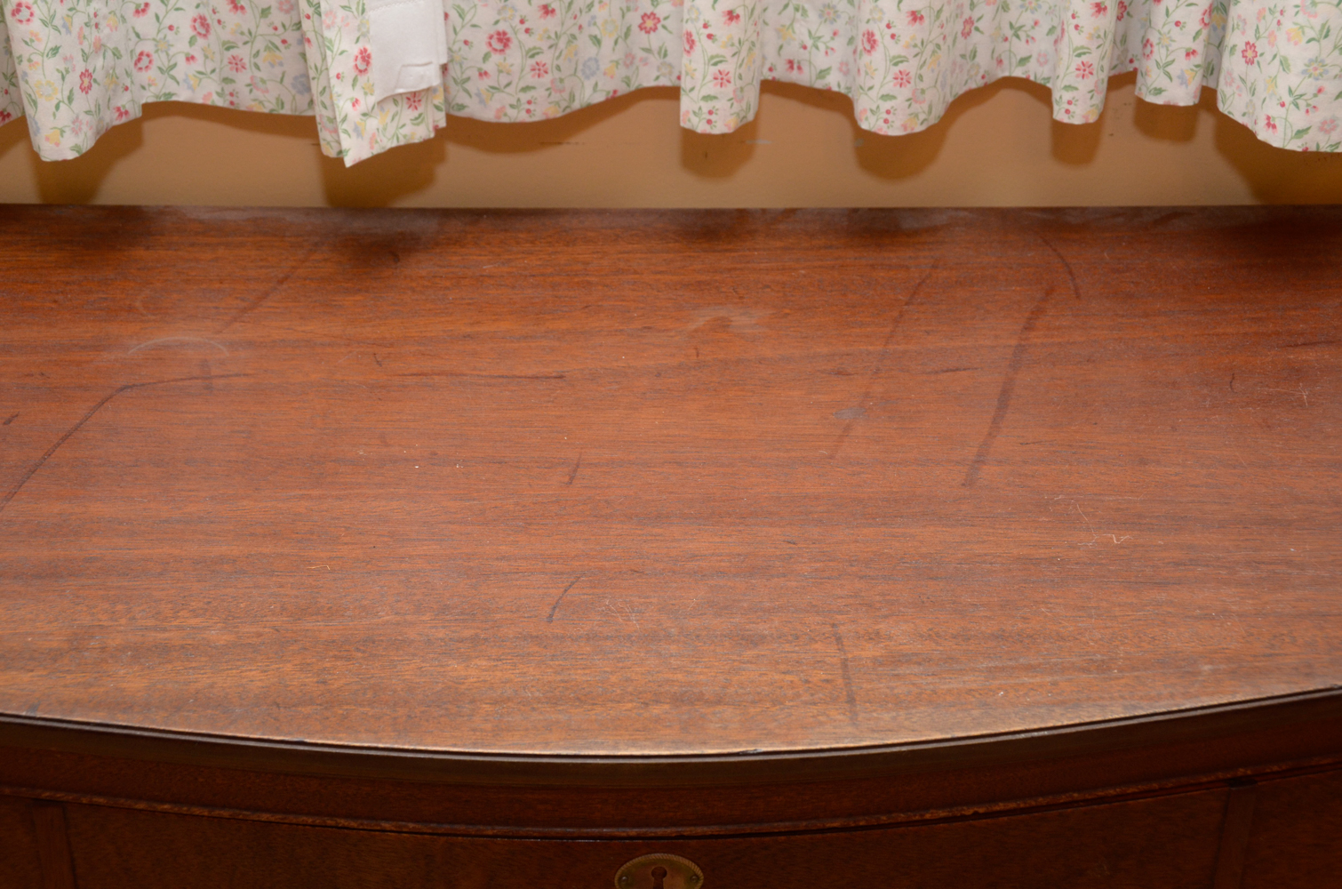 Hepplewhite Style Mahogany Chest of Drawers