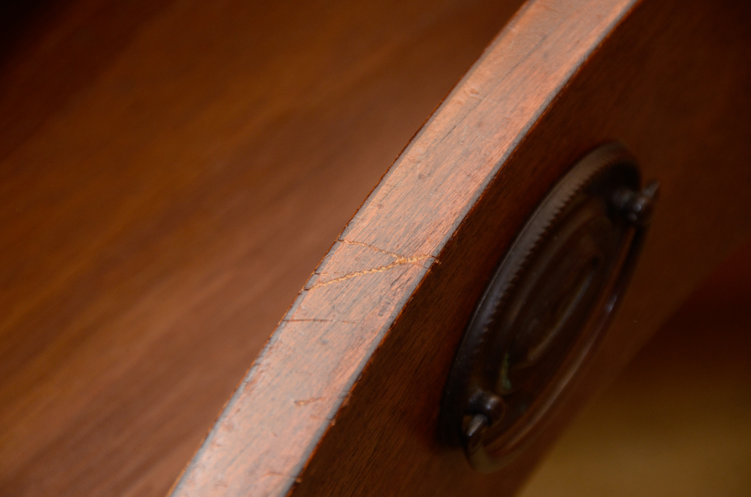 Hepplewhite Style Mahogany Chest of Drawers