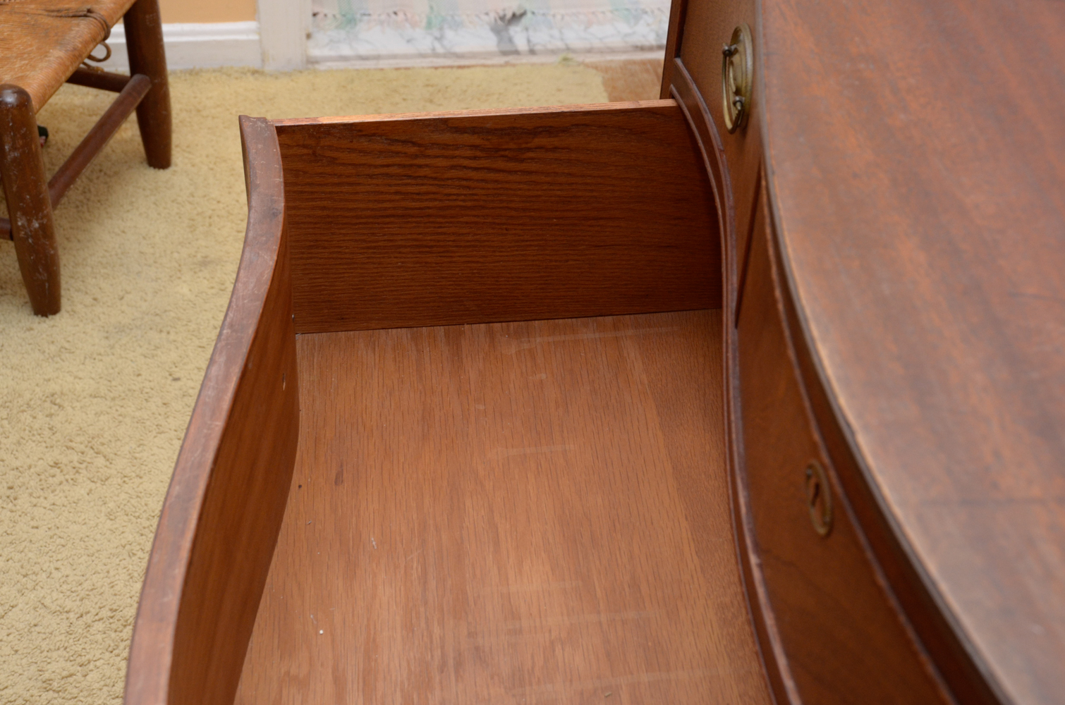 Hepplewhite Style Mahogany Chest of Drawers