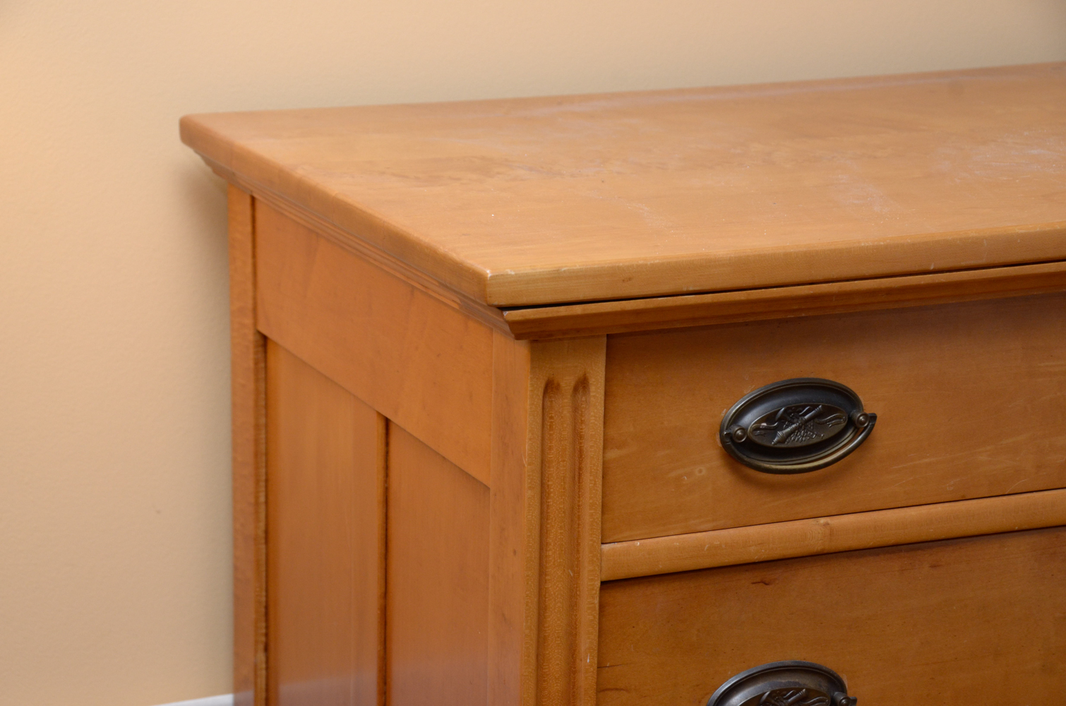 Antique Hepplewhite Style Maple Chest of Drawers