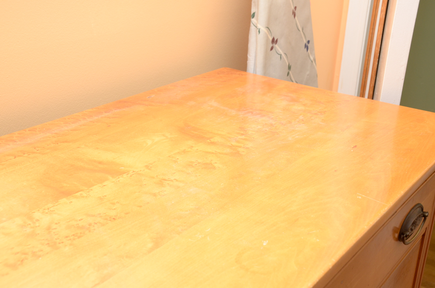 Antique Hepplewhite Style Maple Chest of Drawers