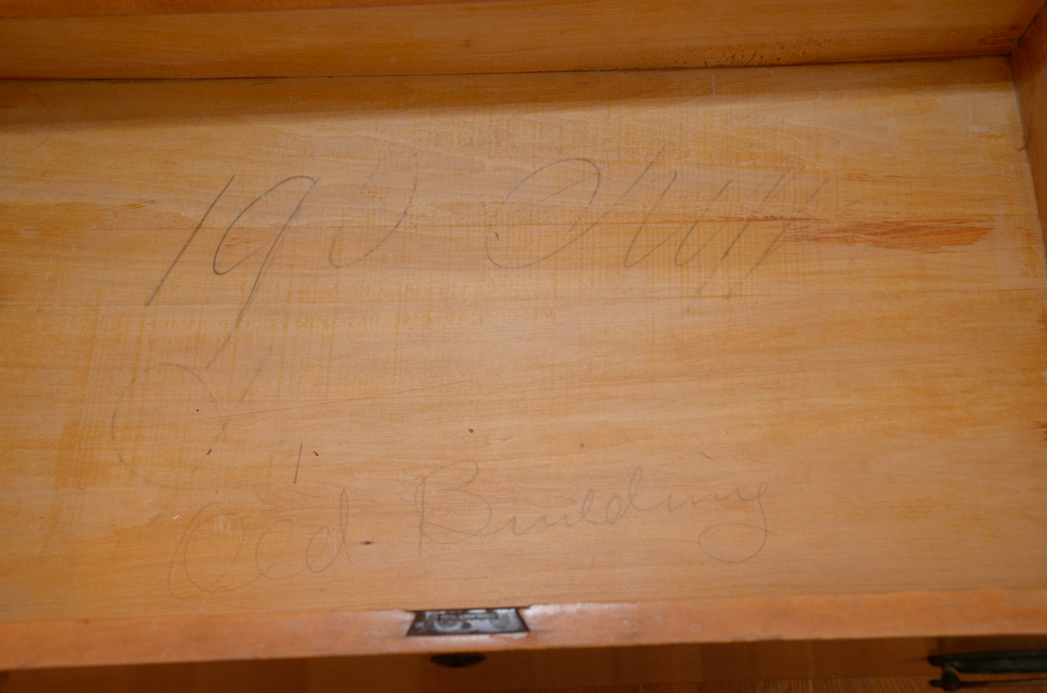 Antique Hepplewhite Style Maple Chest of Drawers