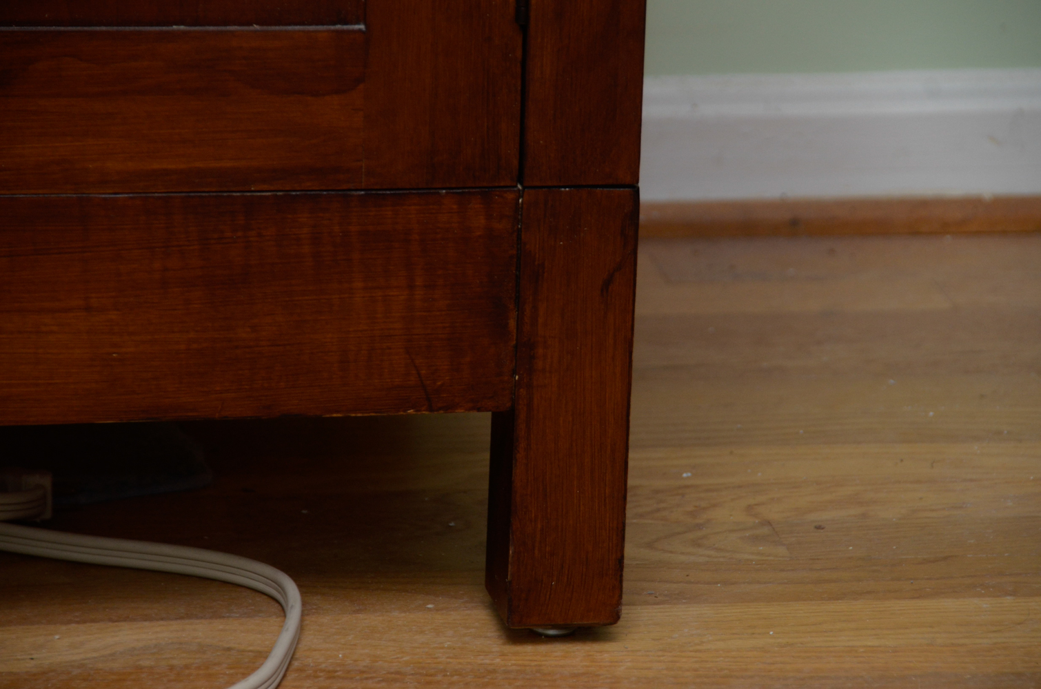 Arts and Crafts Style Media Center