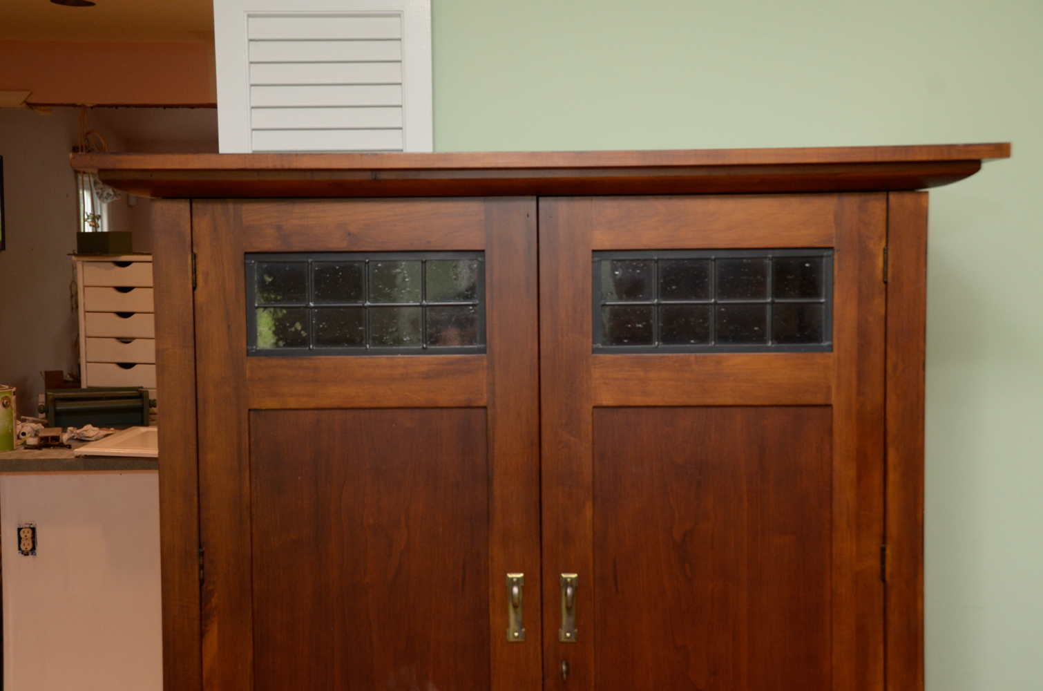 Arts and Crafts Style Media Center