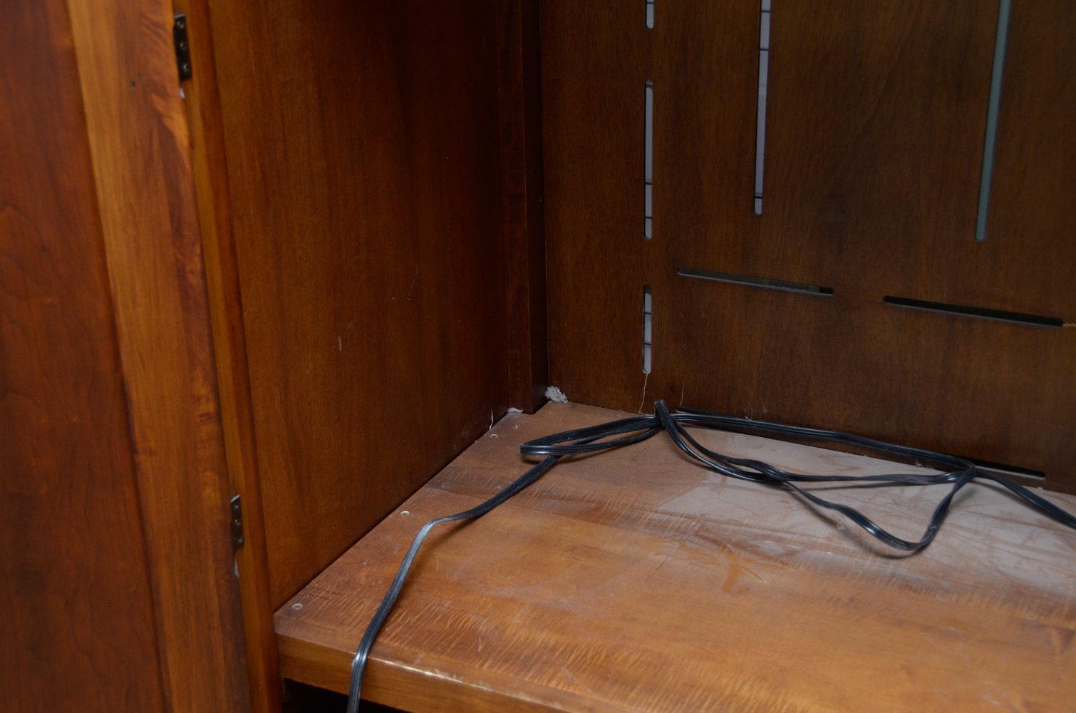 Arts and Crafts Style Media Center