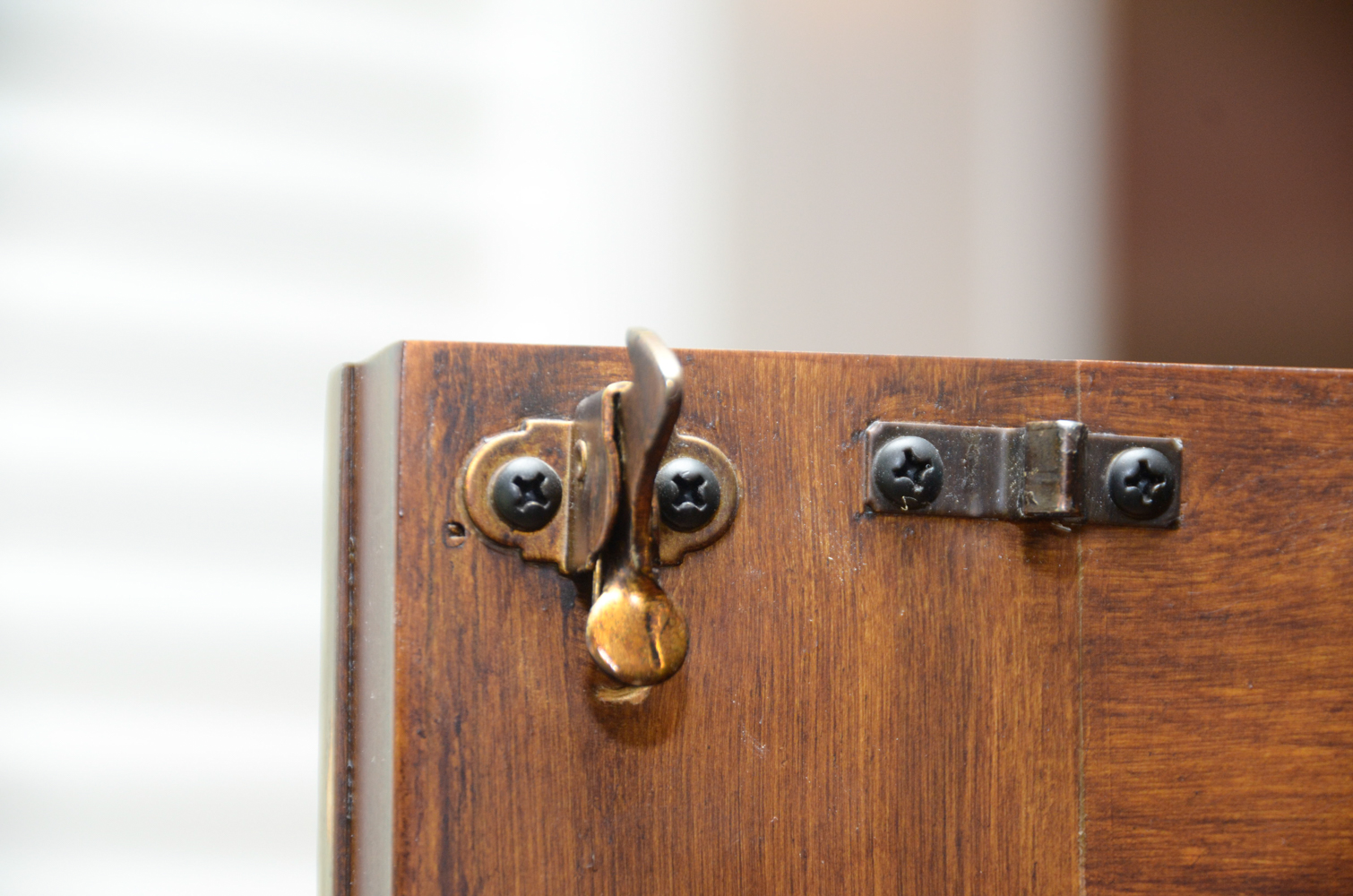 Arts and Crafts Style Media Center