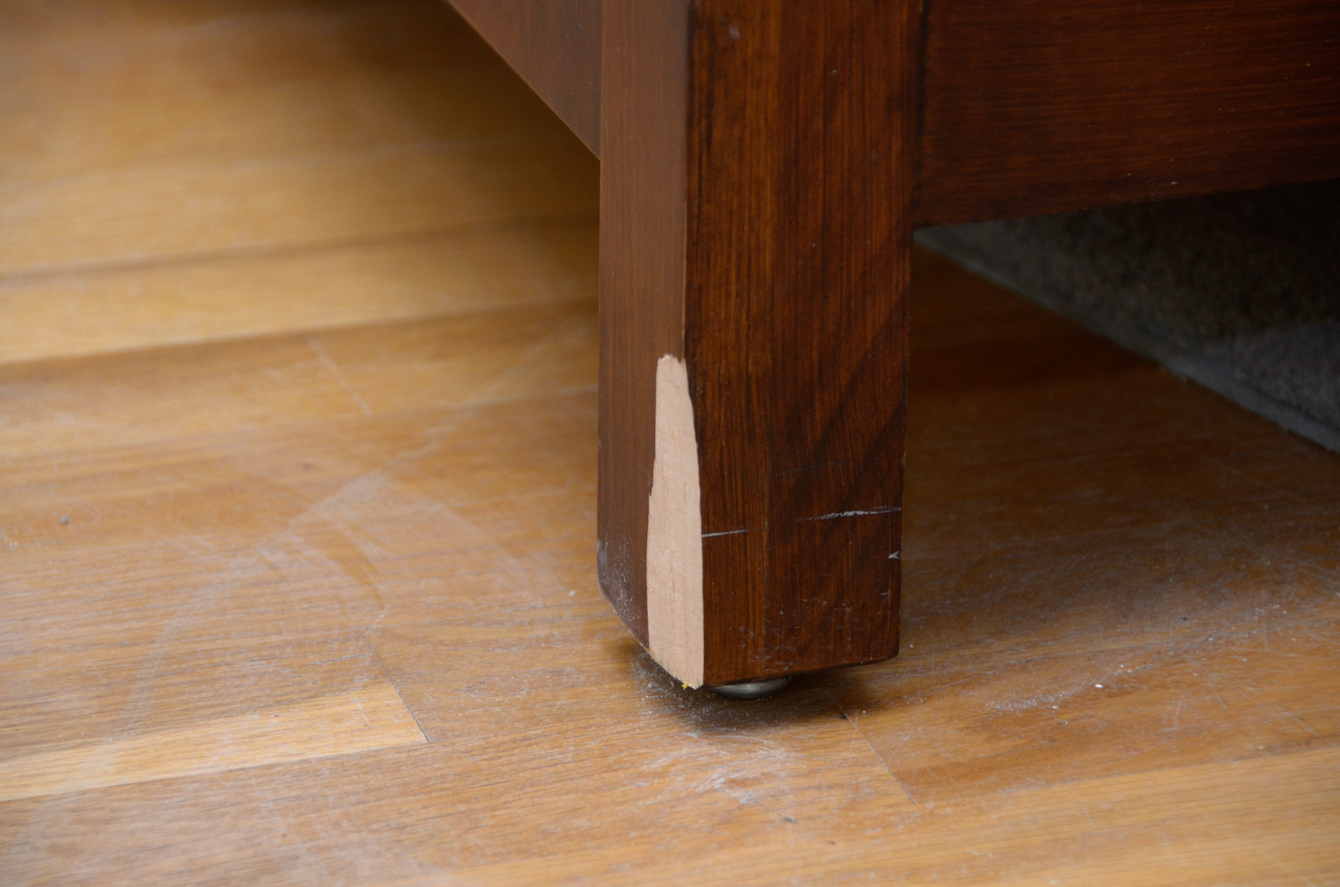 Arts and Crafts Style Media Center