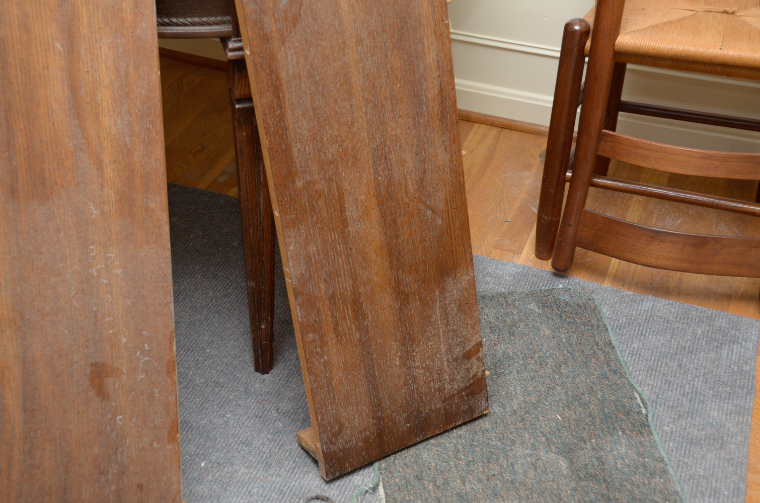 Hepplewhite Style Oak Dining Table