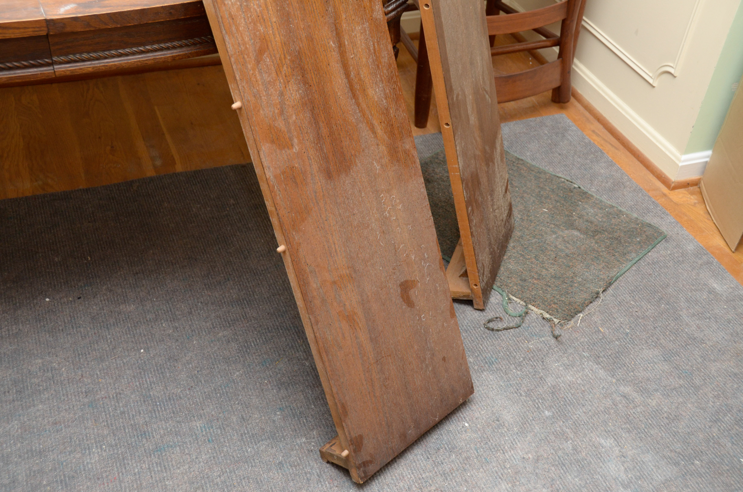 Hepplewhite Style Oak Dining Table