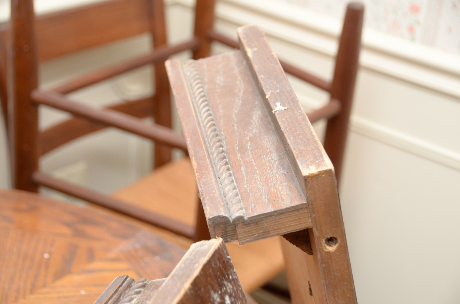 Hepplewhite Style Oak Dining Table