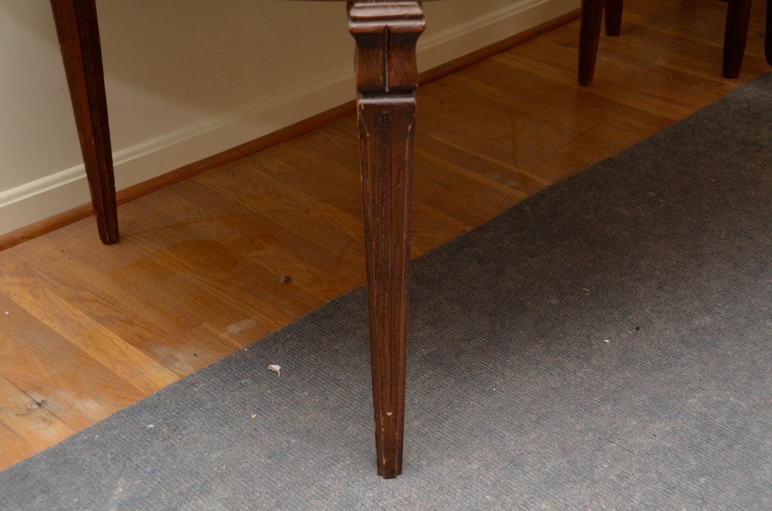 Hepplewhite Style Oak Dining Table