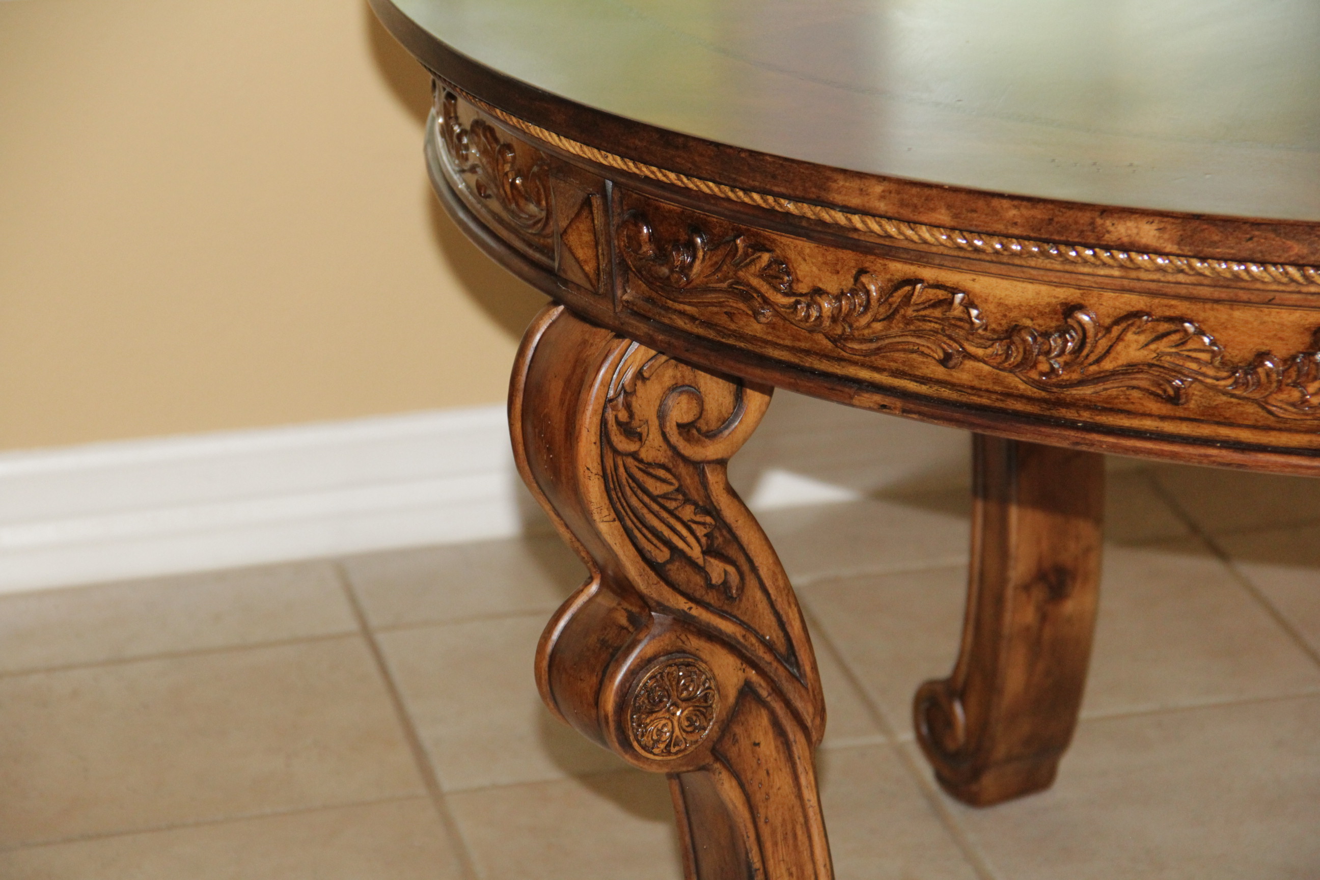 Contemporary Round Dining Table With Lazy Susan