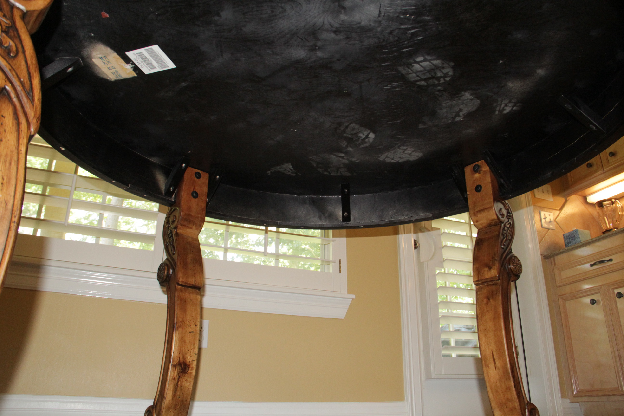 Contemporary Round Dining Table With Lazy Susan