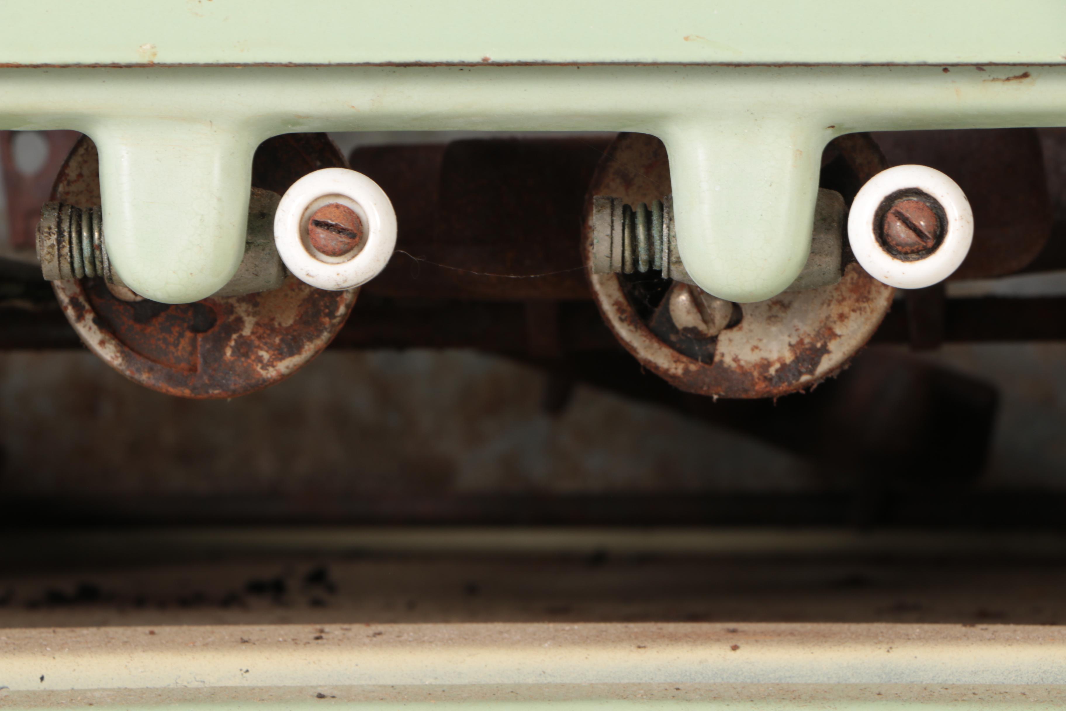 Umco Green Metal Gas Stove