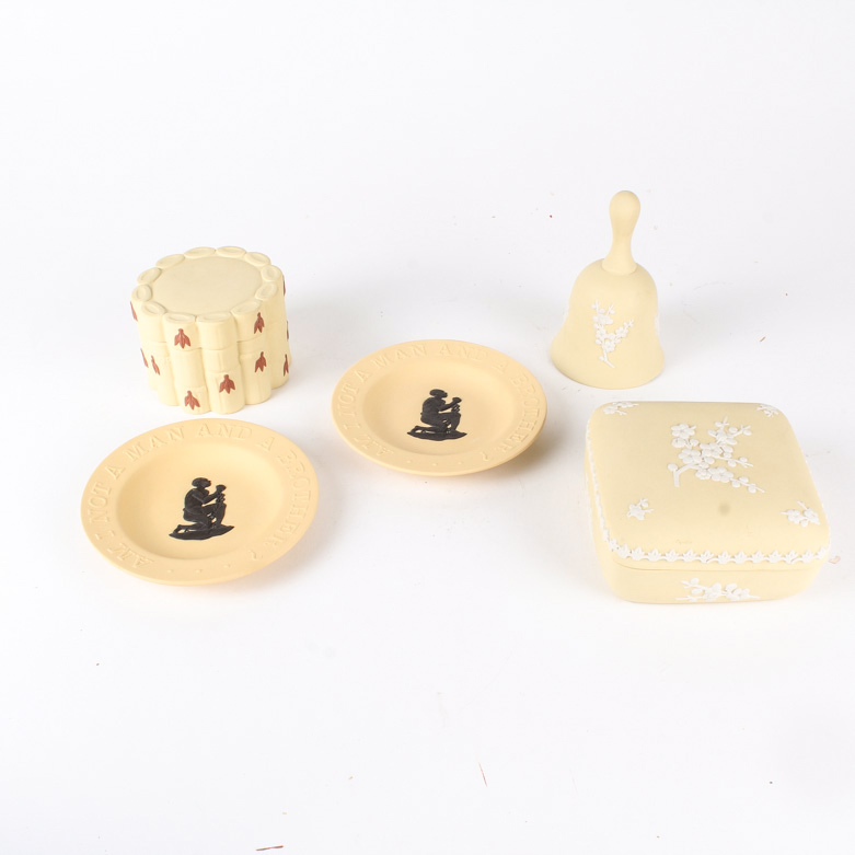 Collection of Primrose Wedgwood Decorative Pieces