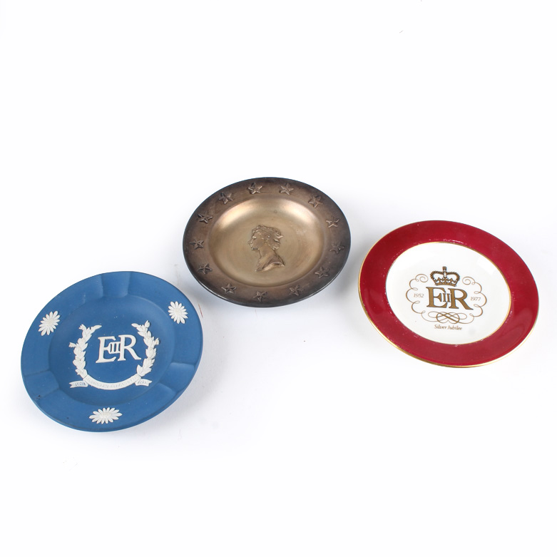 Collection of Wedgwood Plates and Ash Receivers Featuring Royal Silver Jubilee