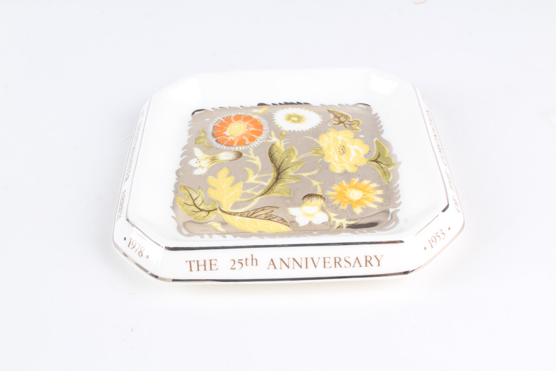 Susie Cooper Commemorative Wedgwood Silver Jubilee Home Decor